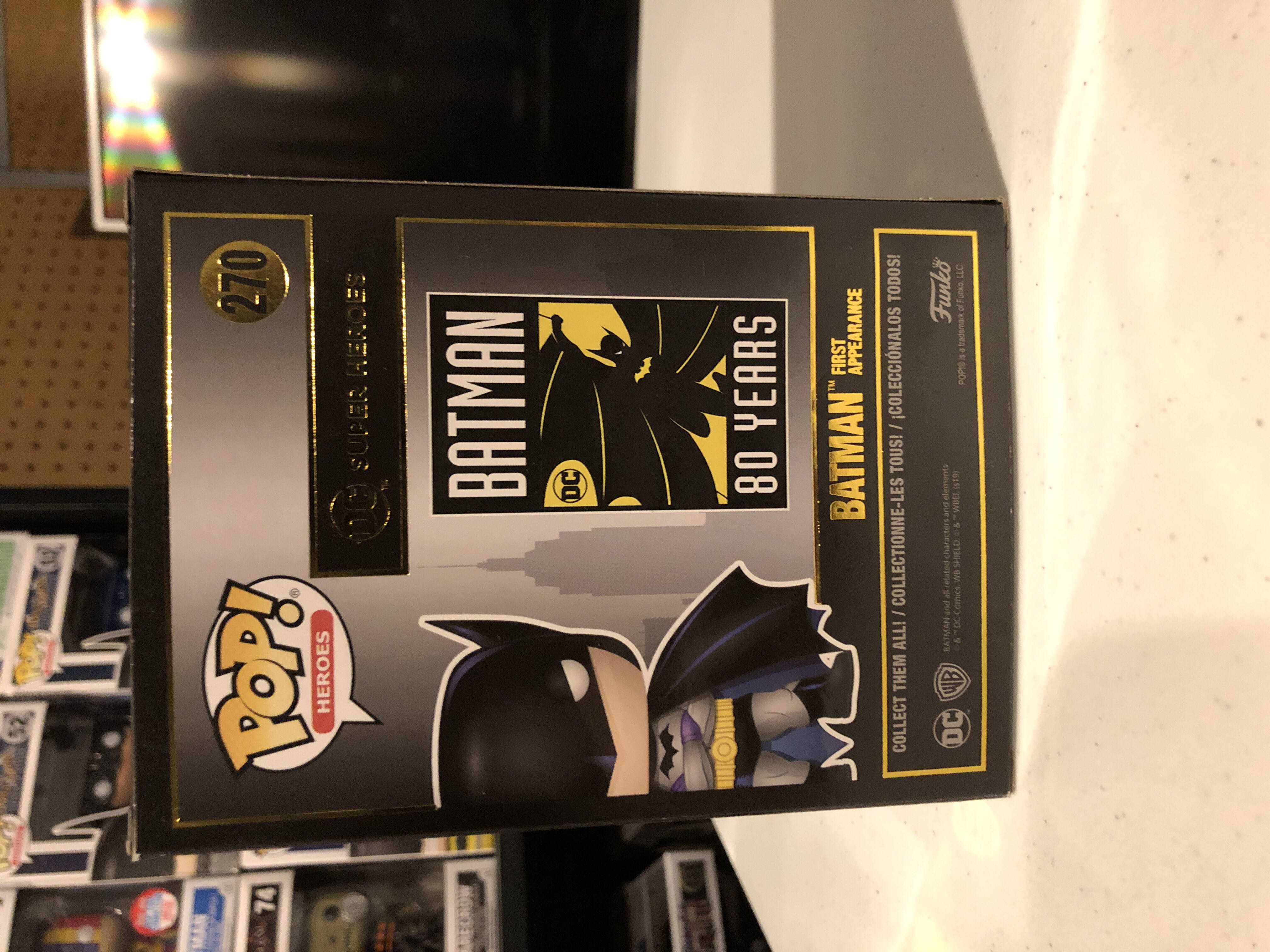 Batman First Appearance - Batman vinyl figure collectible [Barcode 889698372145] - Main Image 3