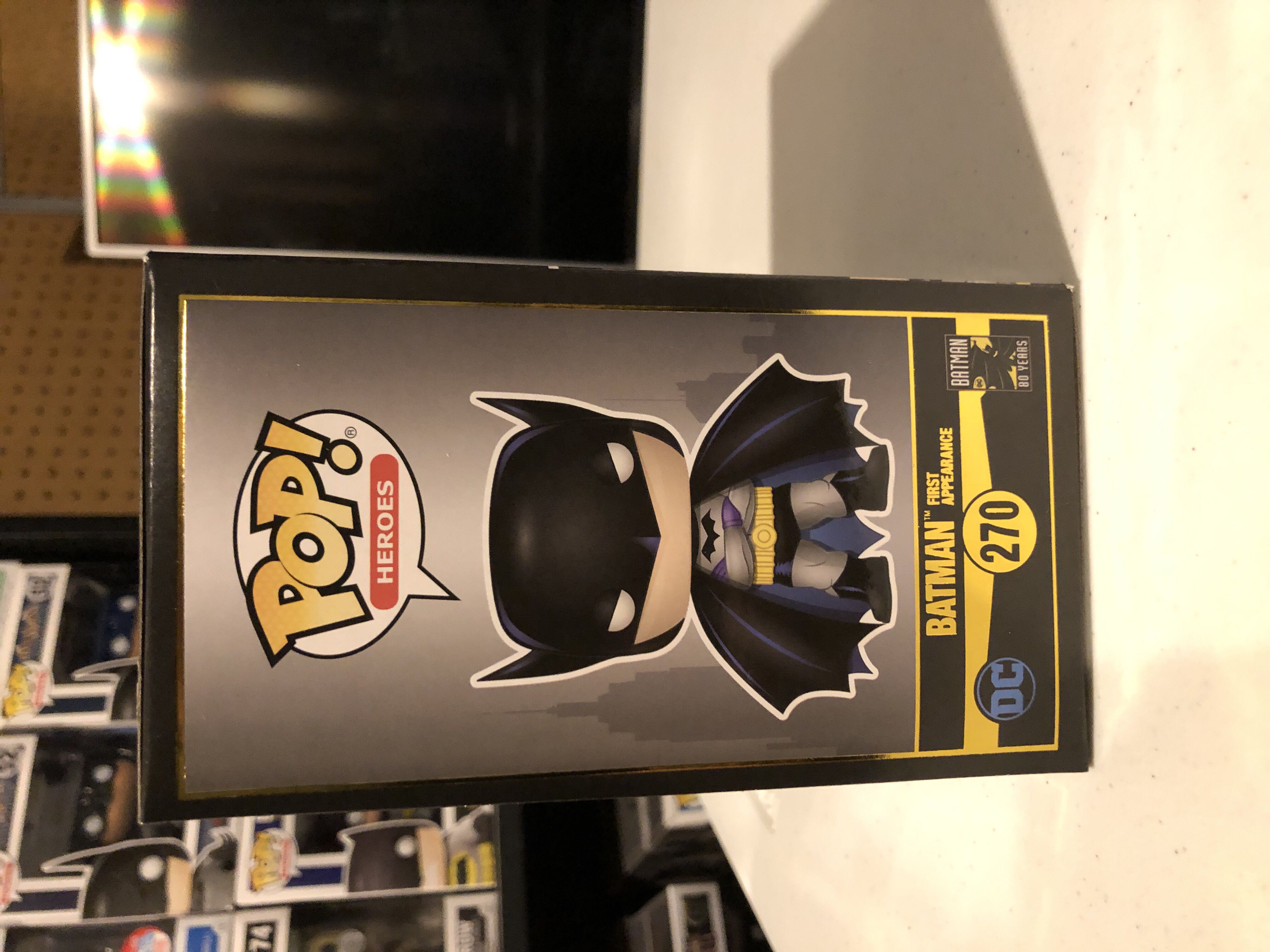 Batman First Appearance - Batman vinyl figure collectible [Barcode 889698372145] - Main Image 4