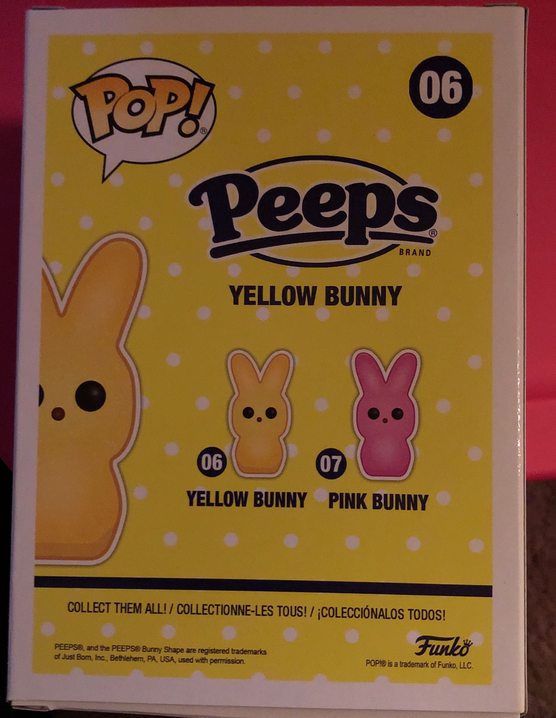 Yellow Bunny  vinyl figure collectible [Barcode 889698371032] - Main Image 2