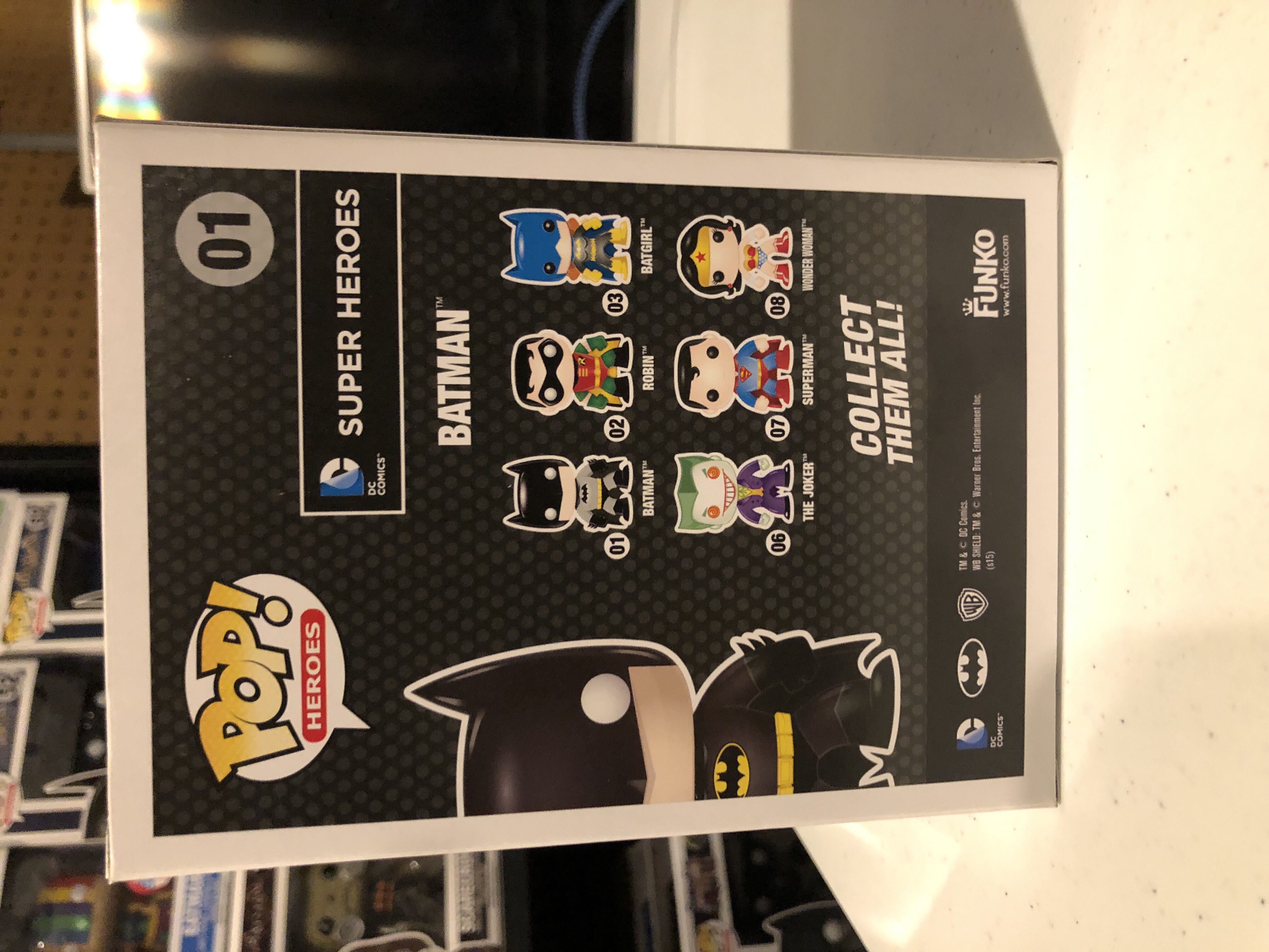 Batman (Gold)  - DC Universe vinyl figure collectible [Barcode 849803074982] - Main Image 3