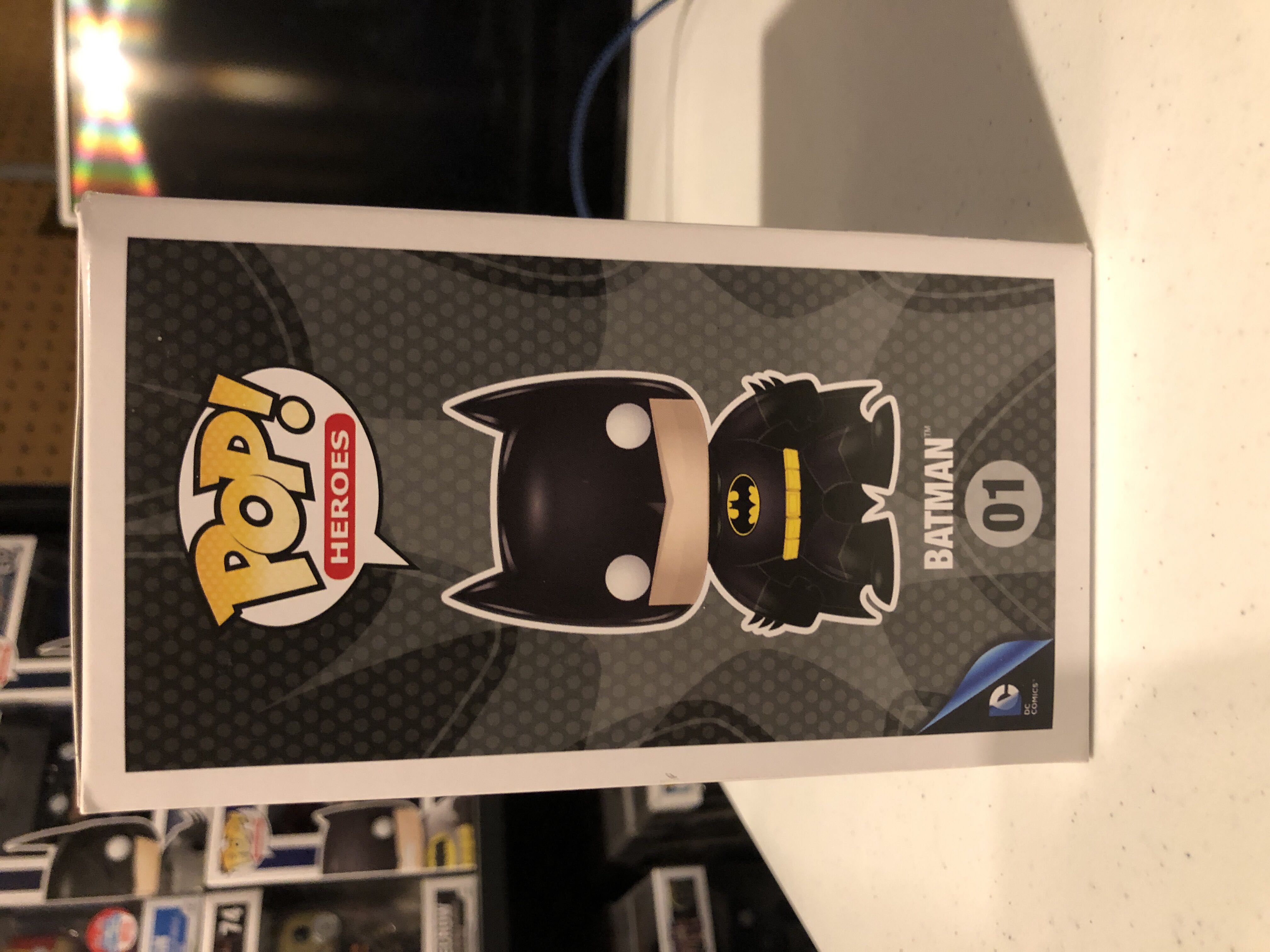 Batman (Gold)  - DC Universe vinyl figure collectible [Barcode 849803074982] - Main Image 4