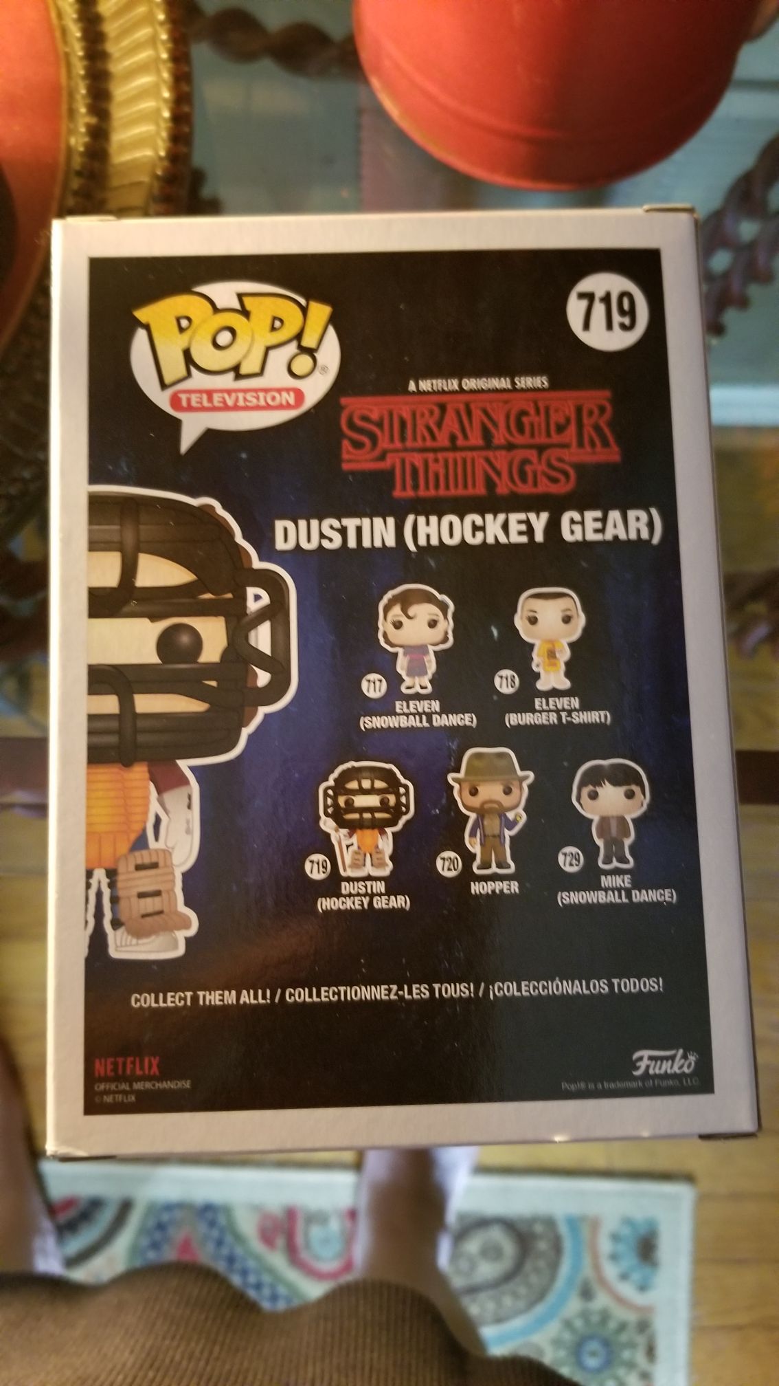 Dustin (Hockey Gear) - Stranger Things vinyl figure collectible [Barcode 889698350624] - Main Image 2
