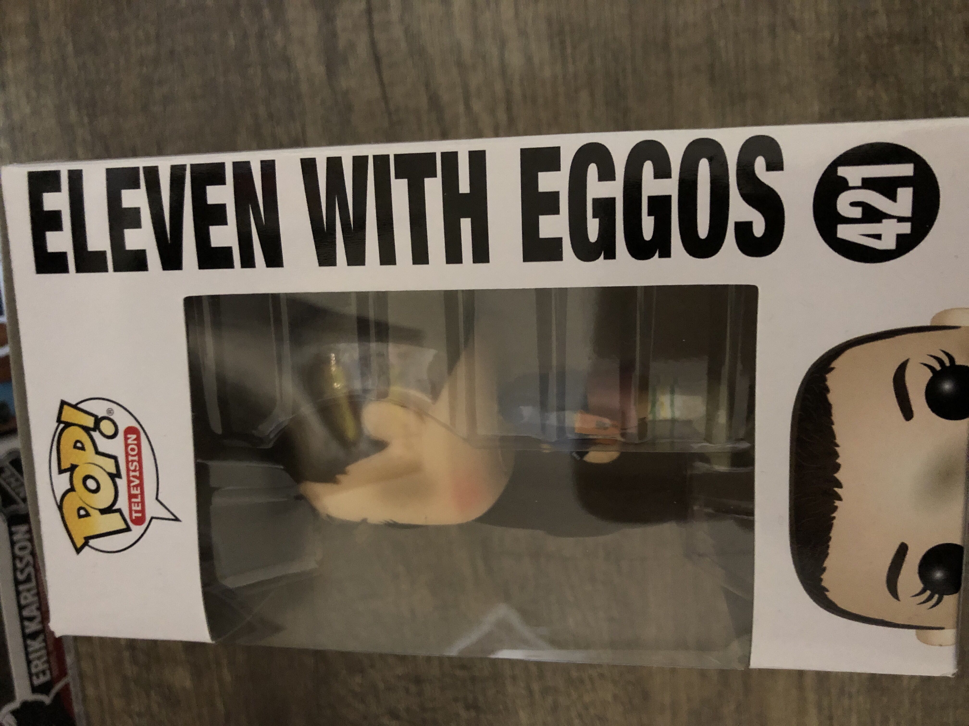 Eleven With Eggos - Stranger Things vinyl figure collectible [Barcode 889698133180] - Main Image 2