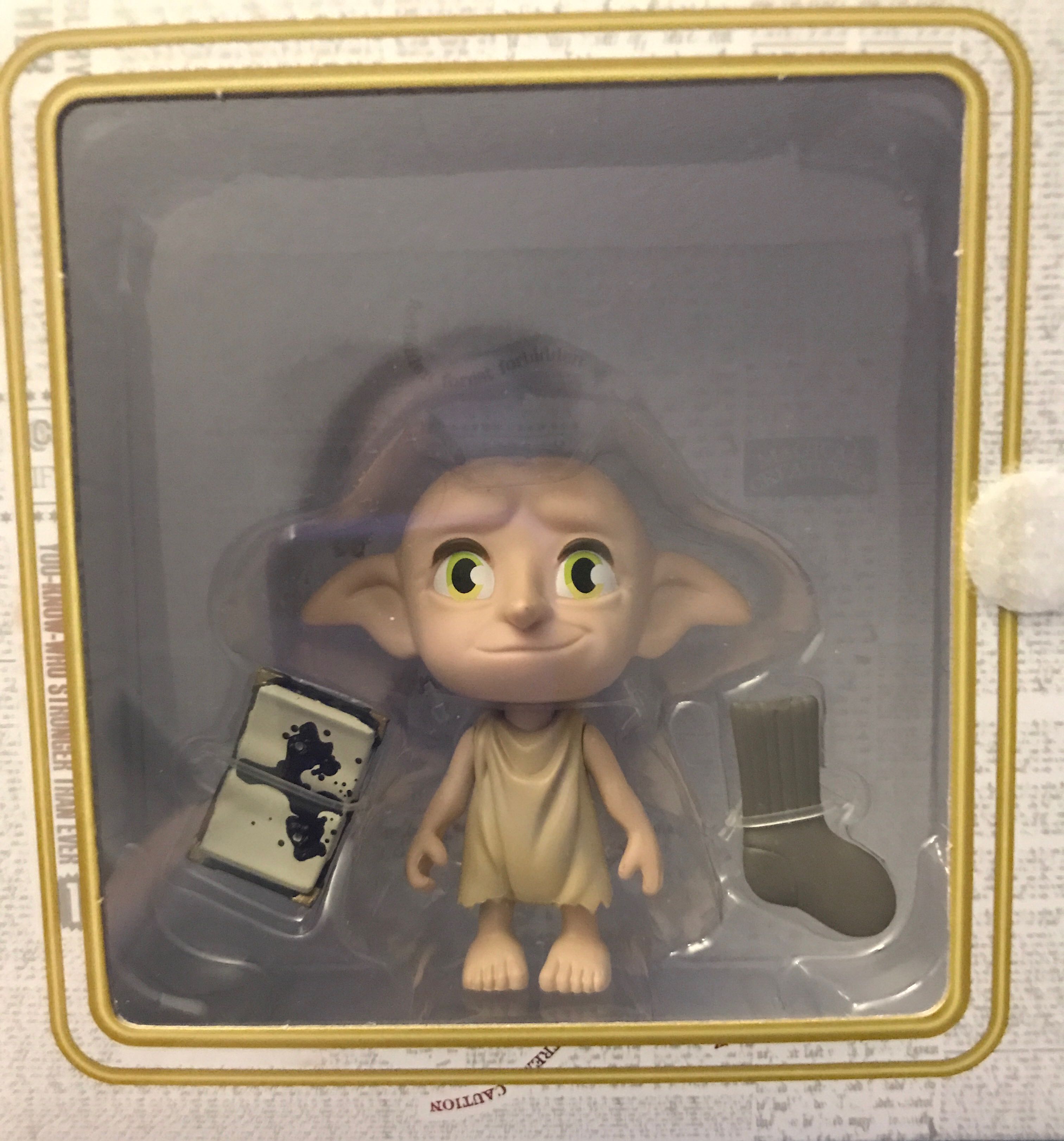 Dobby - Harry Potter vinyl figure collectible [Barcode 889698372671] - Main Image 2