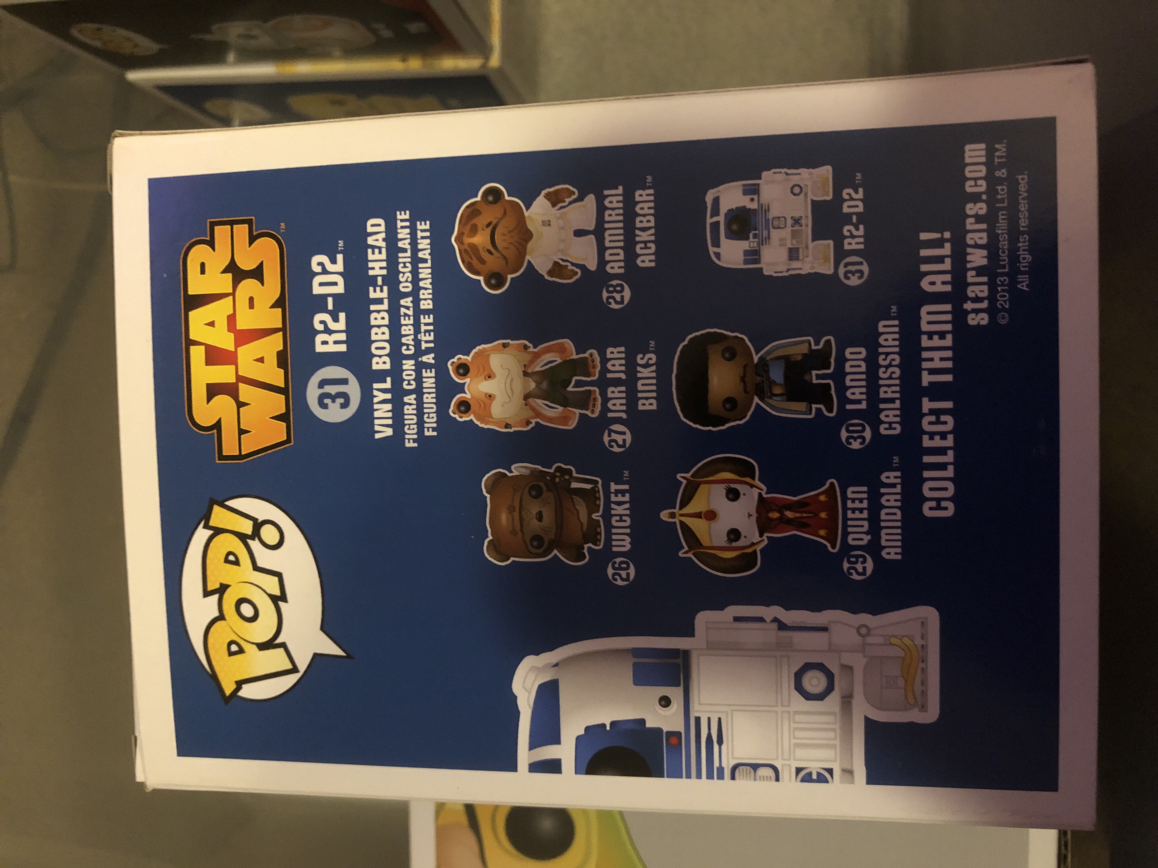 R2-D2 - Star Wars vinyl figure collectible [Barcode 10122048] - Main Image 2