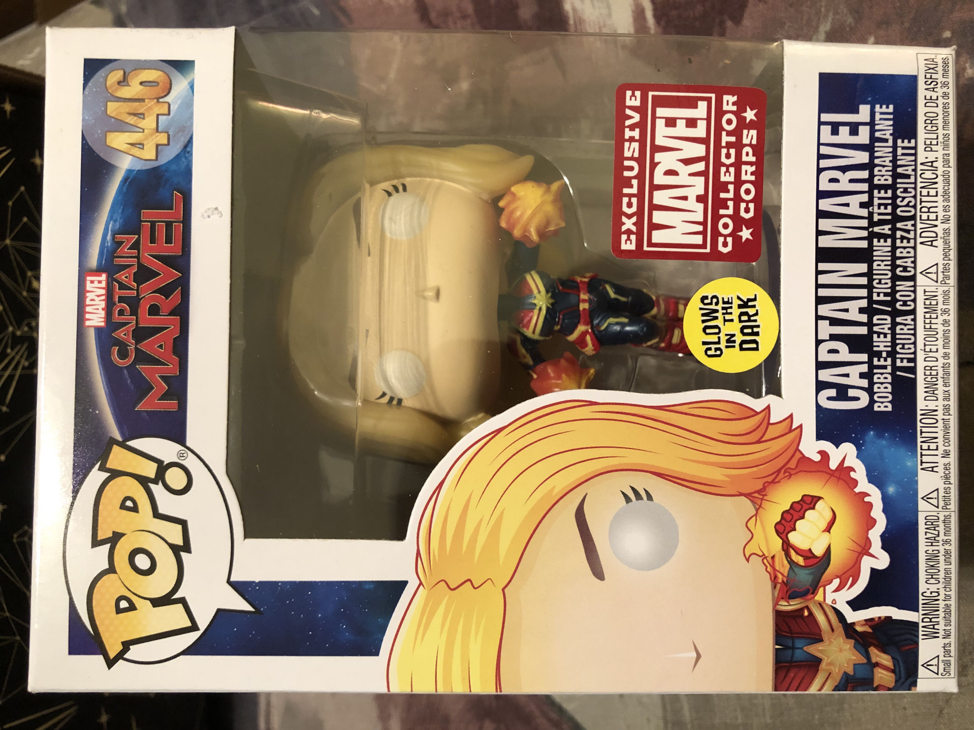 Captain Marvel - Captain Marvel vinyl figure collectible [Barcode 889698375092] - Main Image 2
