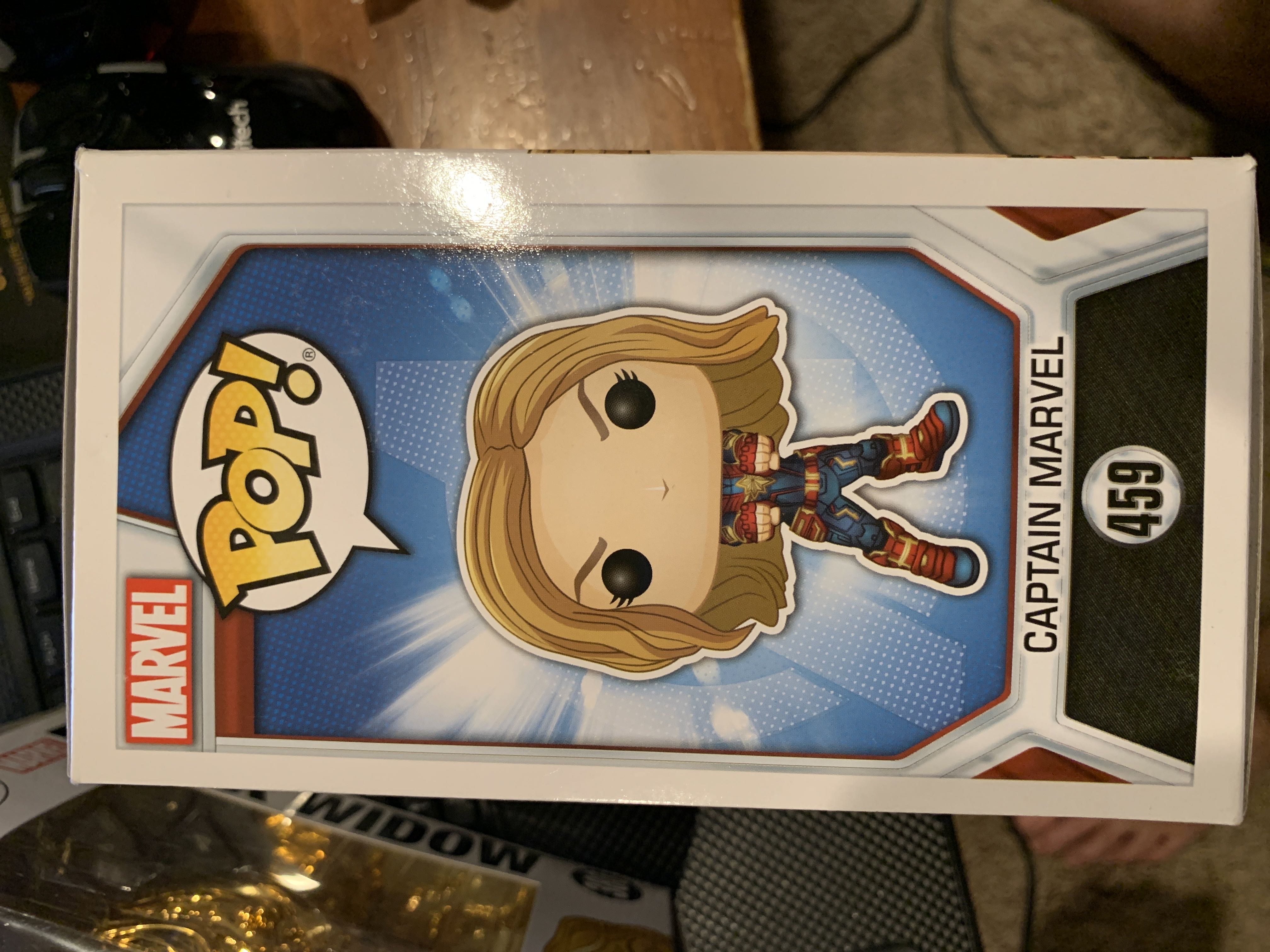 Captain Marvel - Avengers vinyl figure collectible [Barcode 889698366755] - Main Image 4