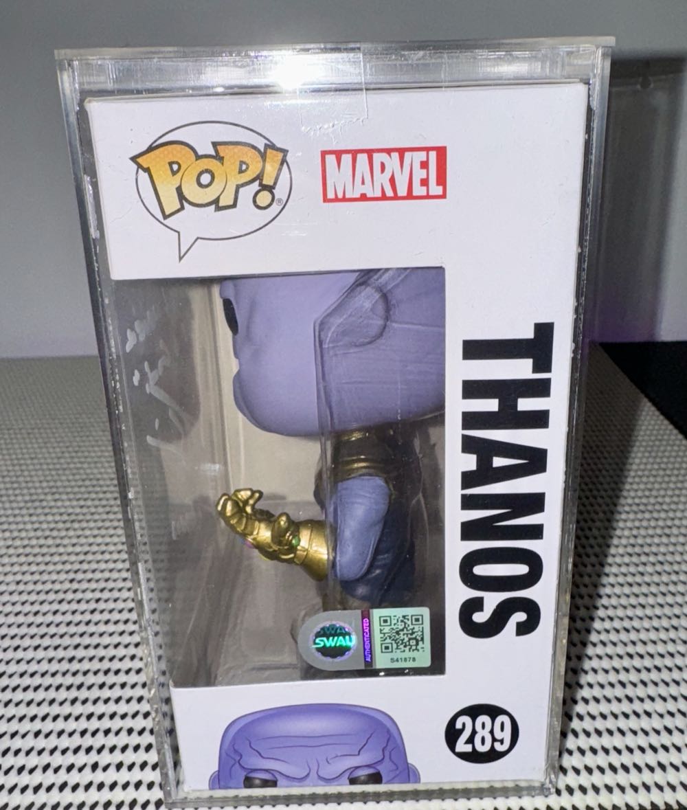 Thanos - Marvel Universe vinyl figure collectible [Barcode 889698264679] - Main Image 3
