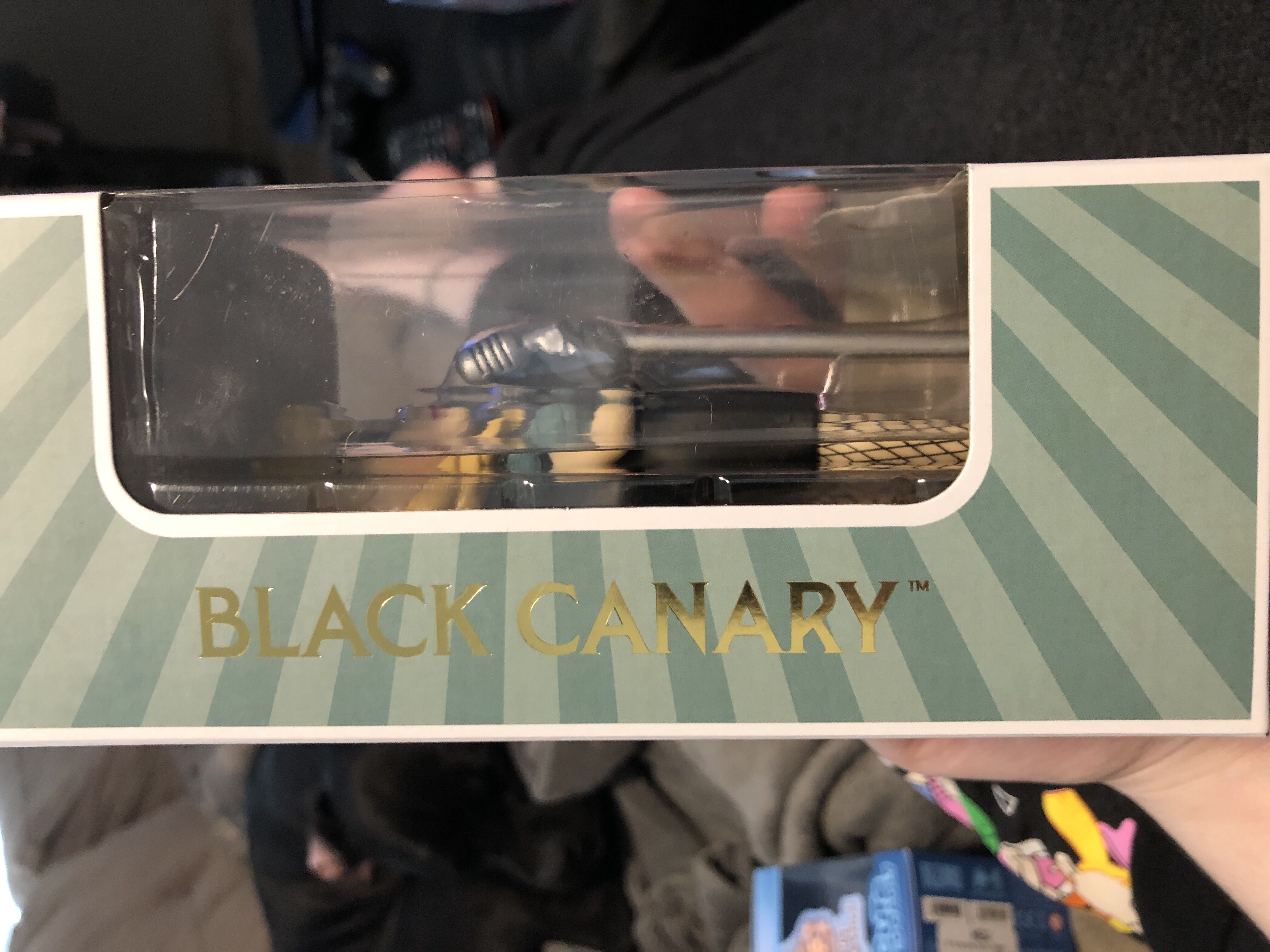 Black Canary - DC Universe vinyl figure collectible [Barcode 889698350433] - Main Image 2