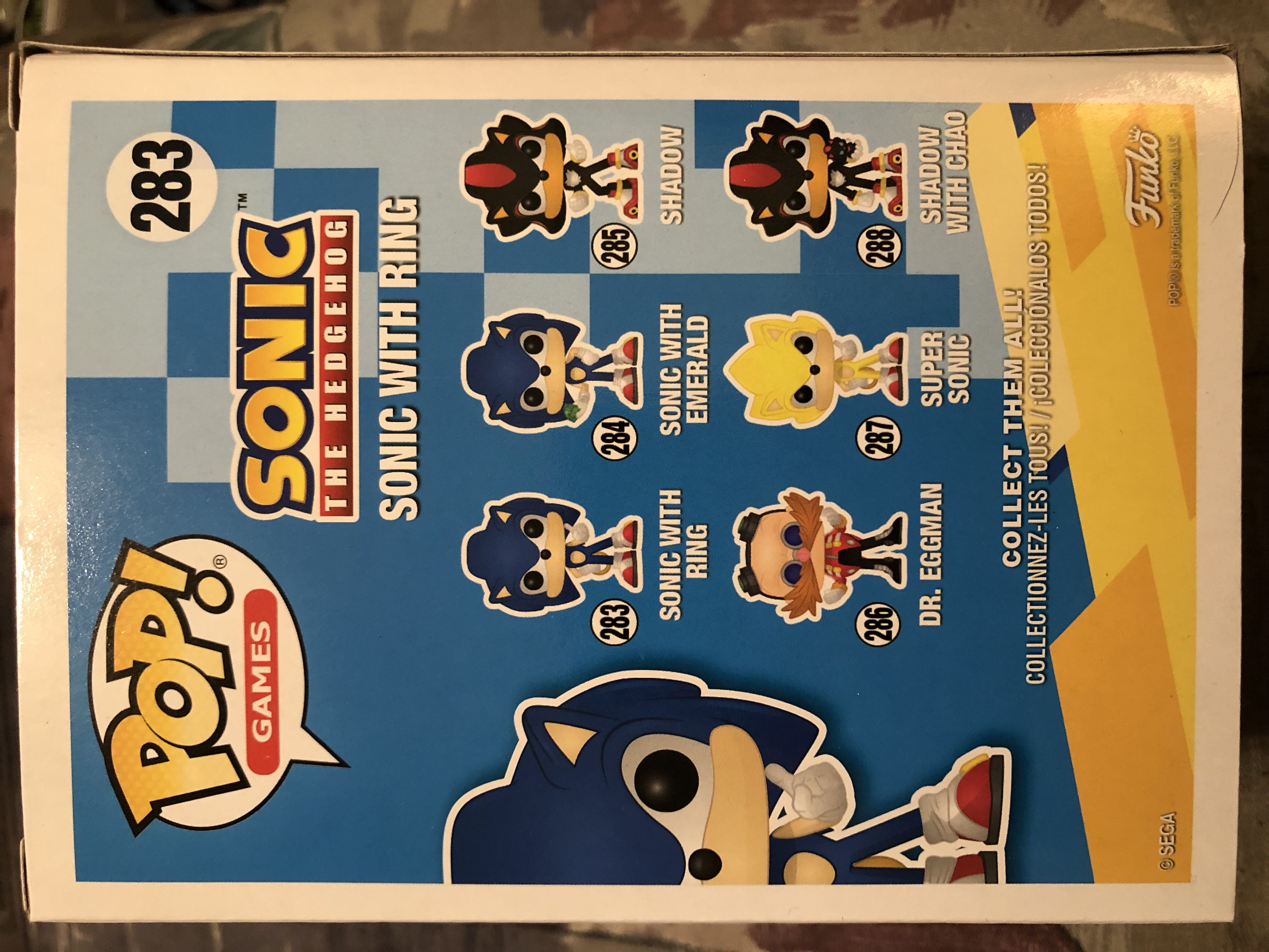 Sonic With Ring - Sonic the Hedgehog vinyl figure collectible [Barcode 889698332217] - Main Image 3