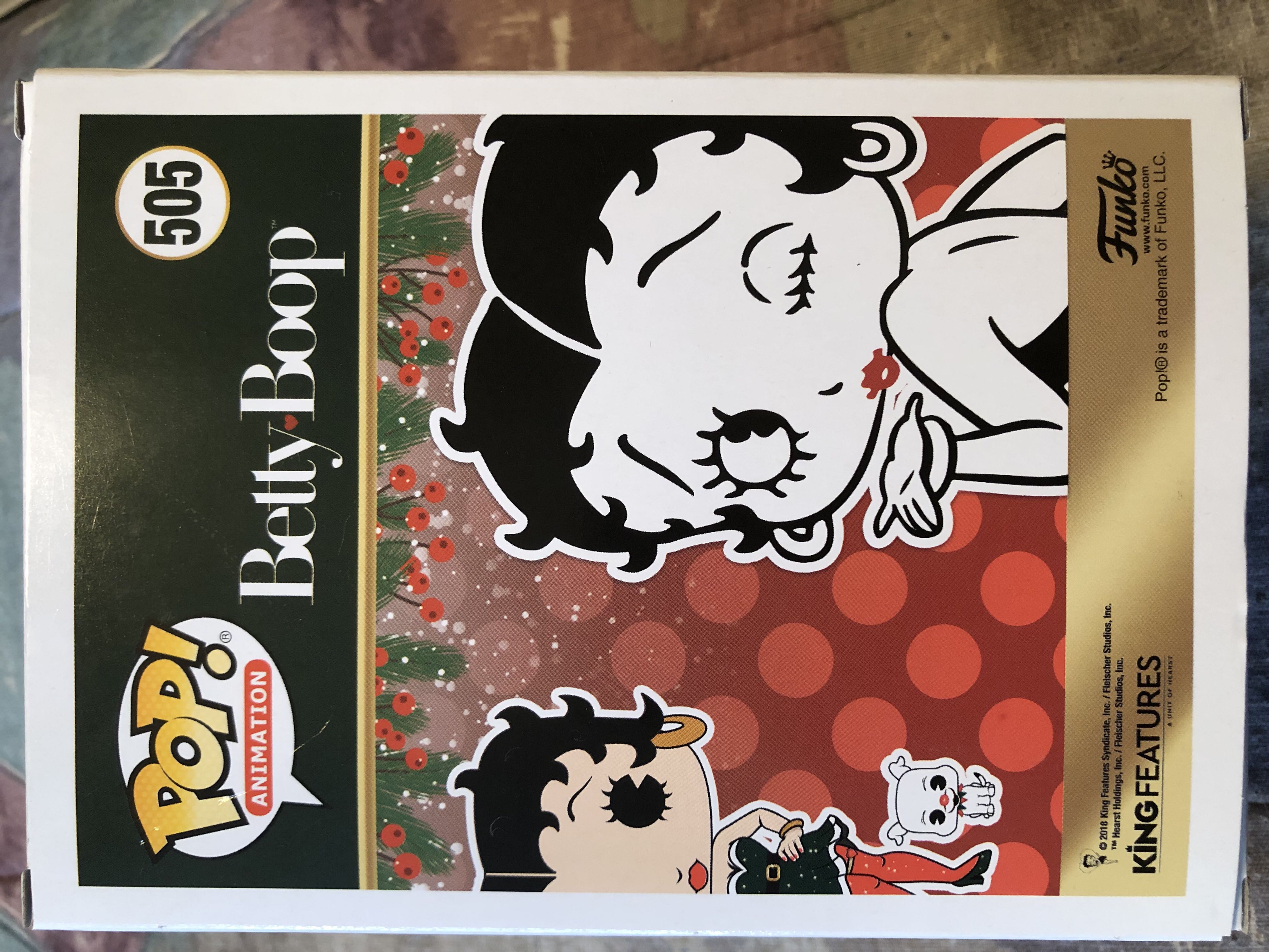 Elf Betty Boop & Pudgy - Betty Boop vinyl figure collectible [Barcode 889698349598] - Main Image 2