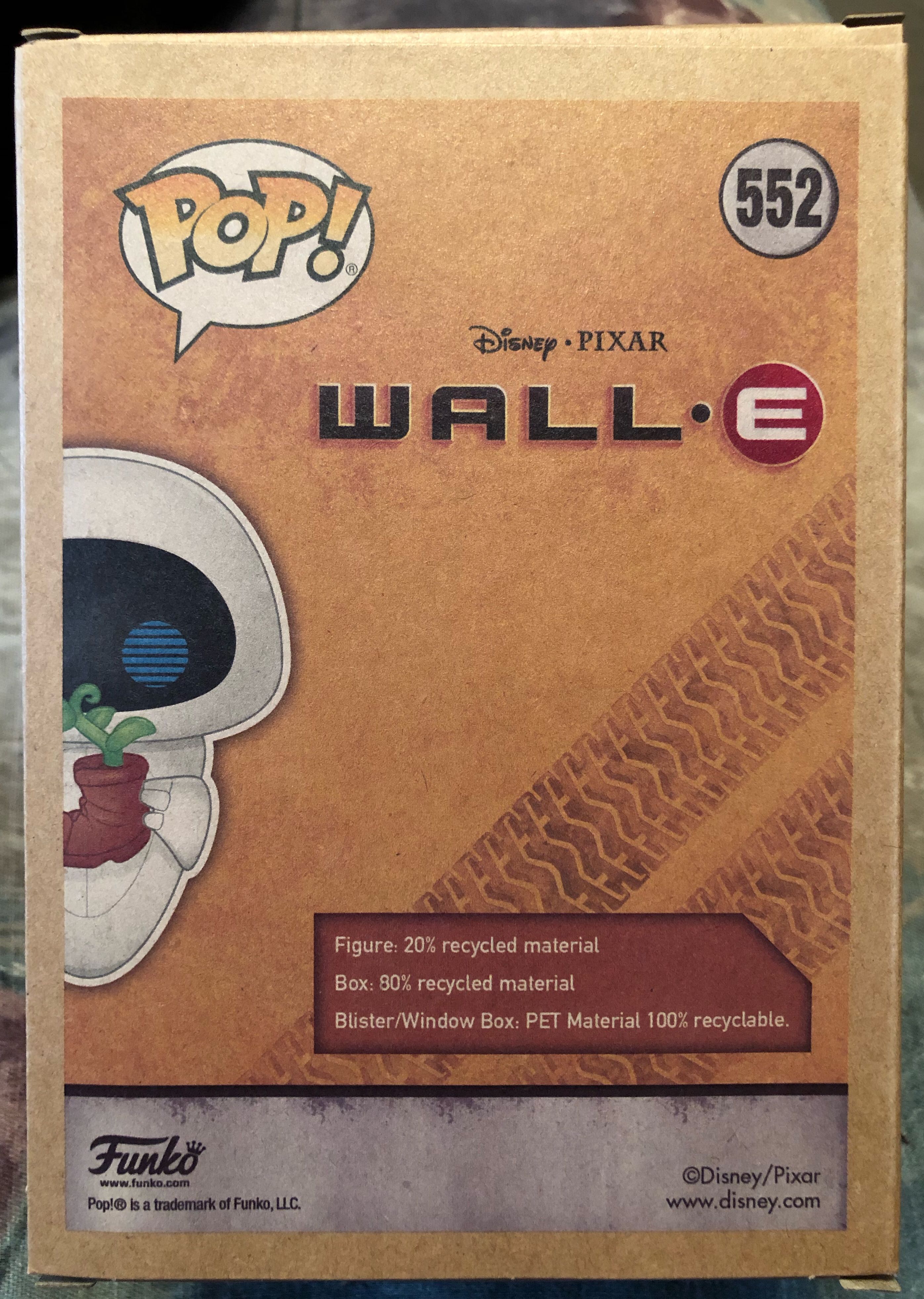 Eve - Wall-E vinyl figure collectible - Main Image 2