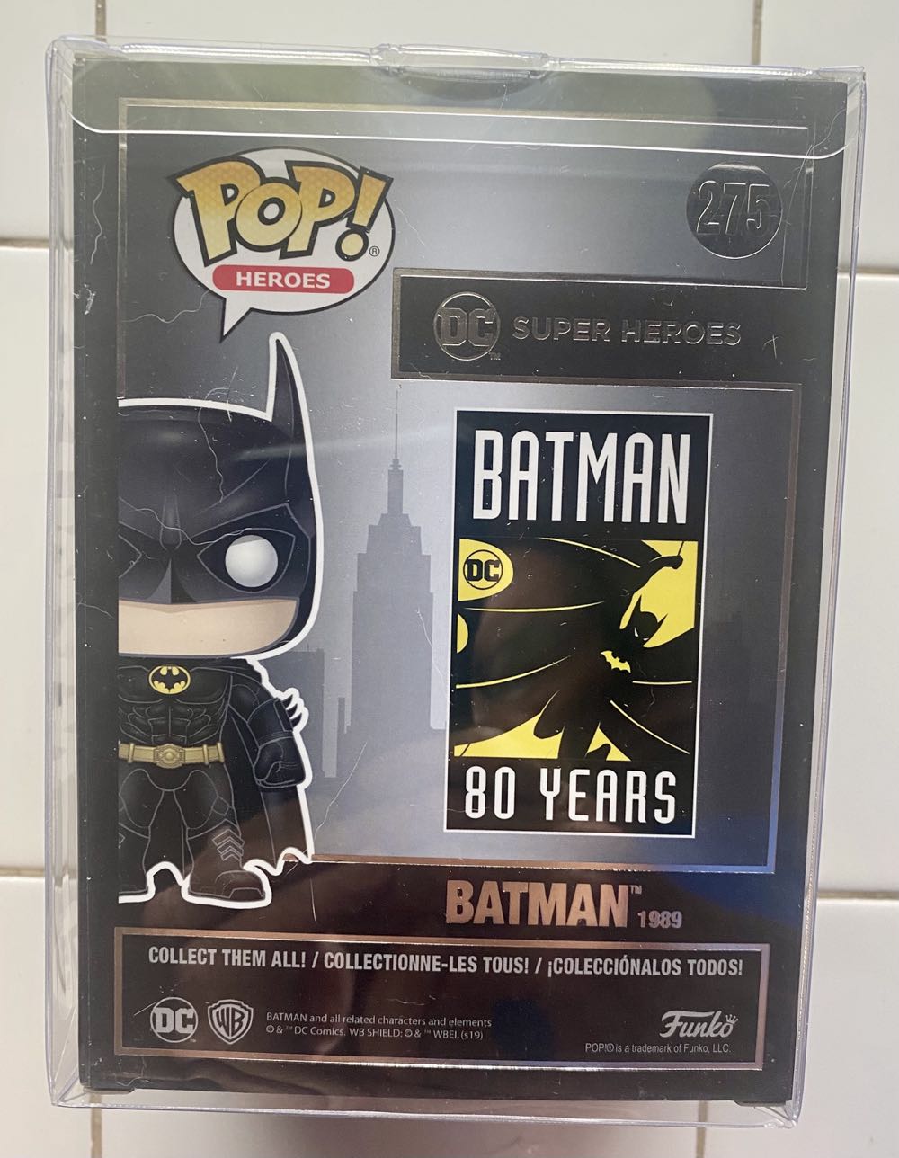 275 Batman - 1989 - Batman vinyl figure collectible [Barcode 889698372480] - Main Image 3