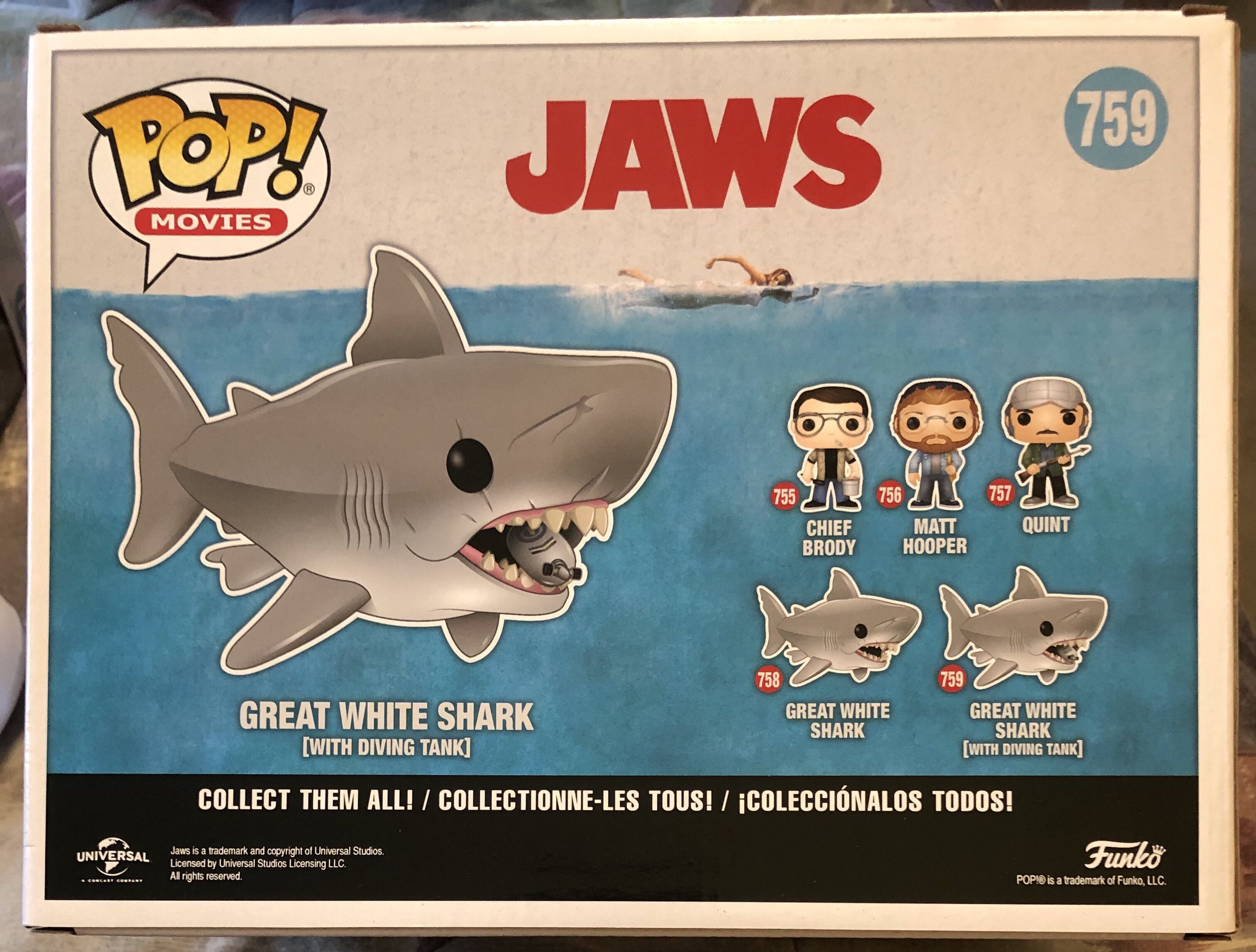 Great White Shark (with Diving Tank) - Jaws vinyl figure collectible [Barcode 889698385671] - Main Image 2