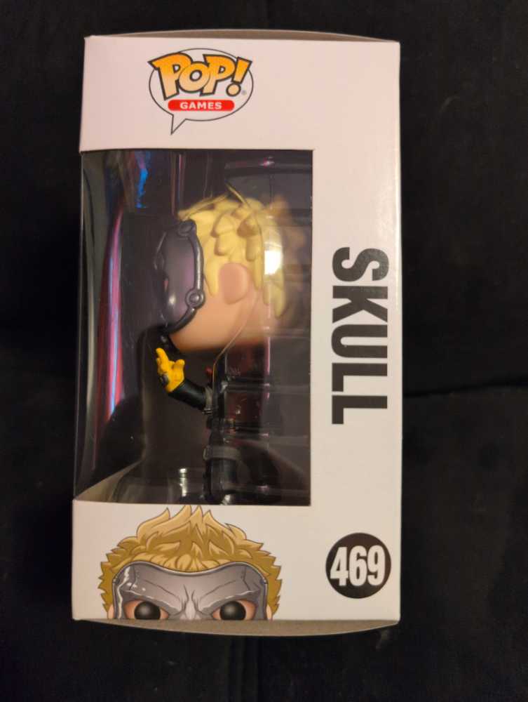 Skull  vinyl figure collectible [Barcode 889698374095] - Main Image 2
