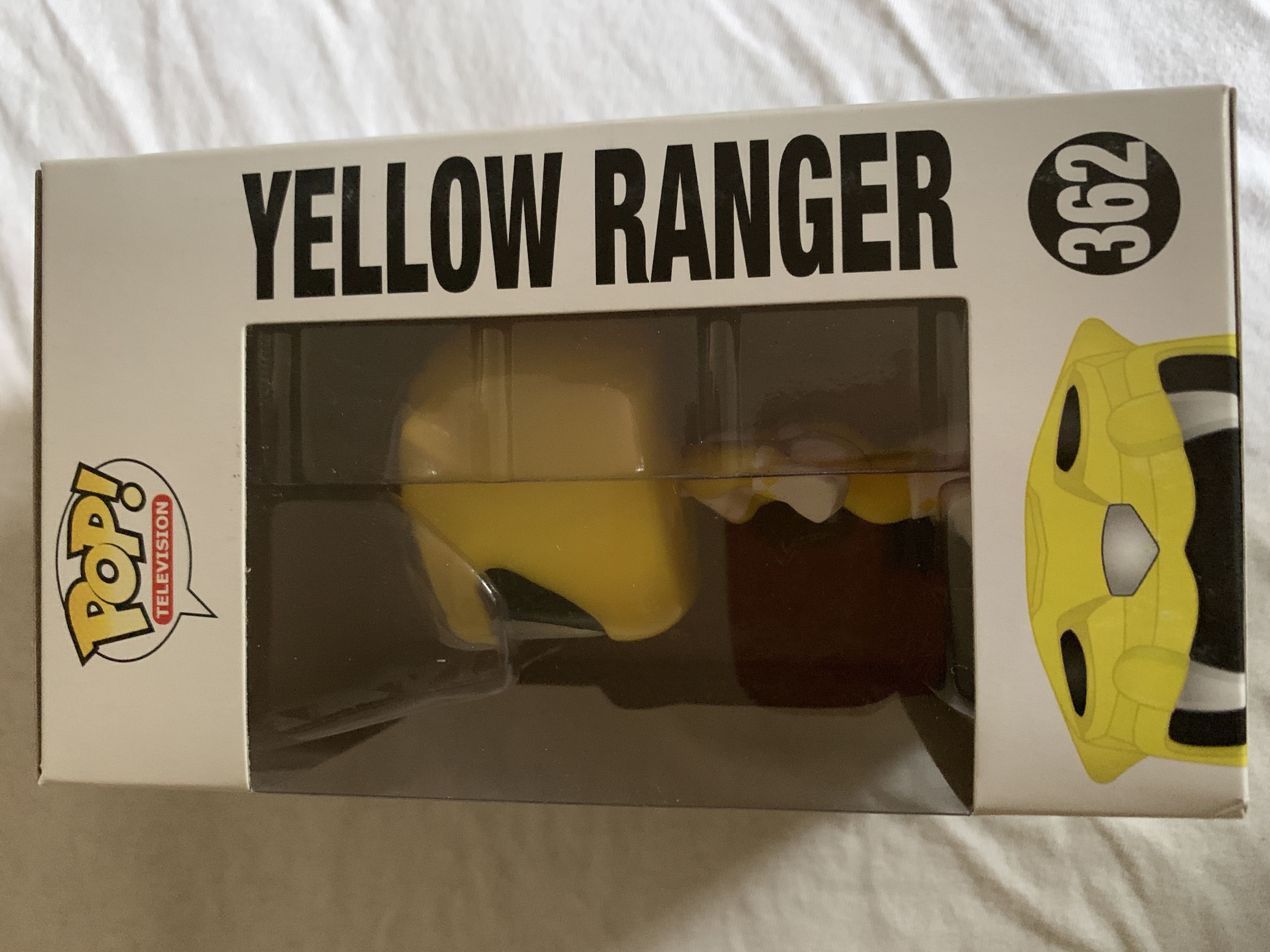 Mighty Morphin Power Rangers - Yellow Ranger  - Mighty Morphin Power Rangers vinyl figure collectible [Barcode 889698103107] - Main Image 4