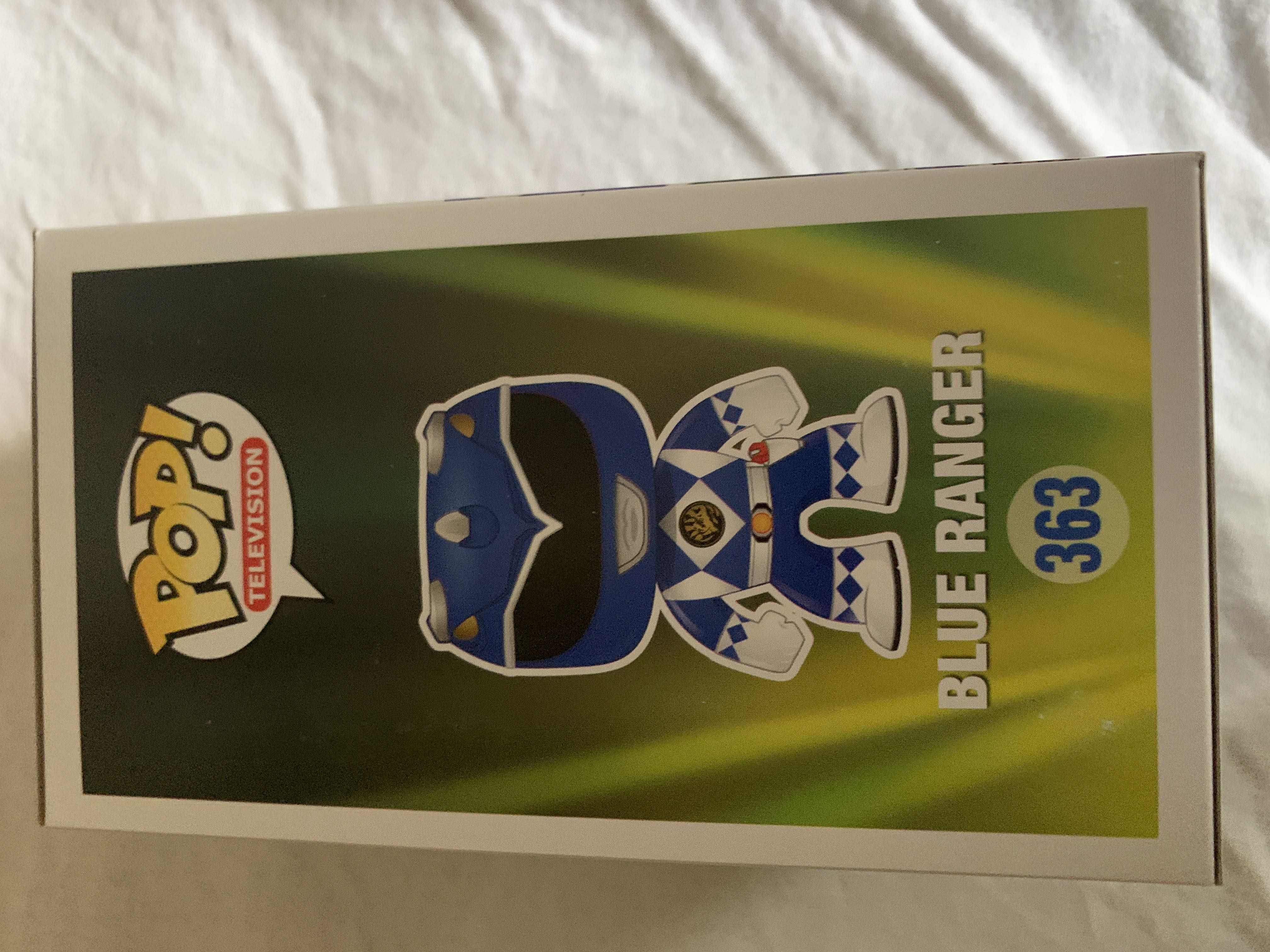 Power Ranger - Blue Rangers - Mighty Morphin Power Rangers vinyl figure collectible [Barcode 889698103114] - Main Image 2