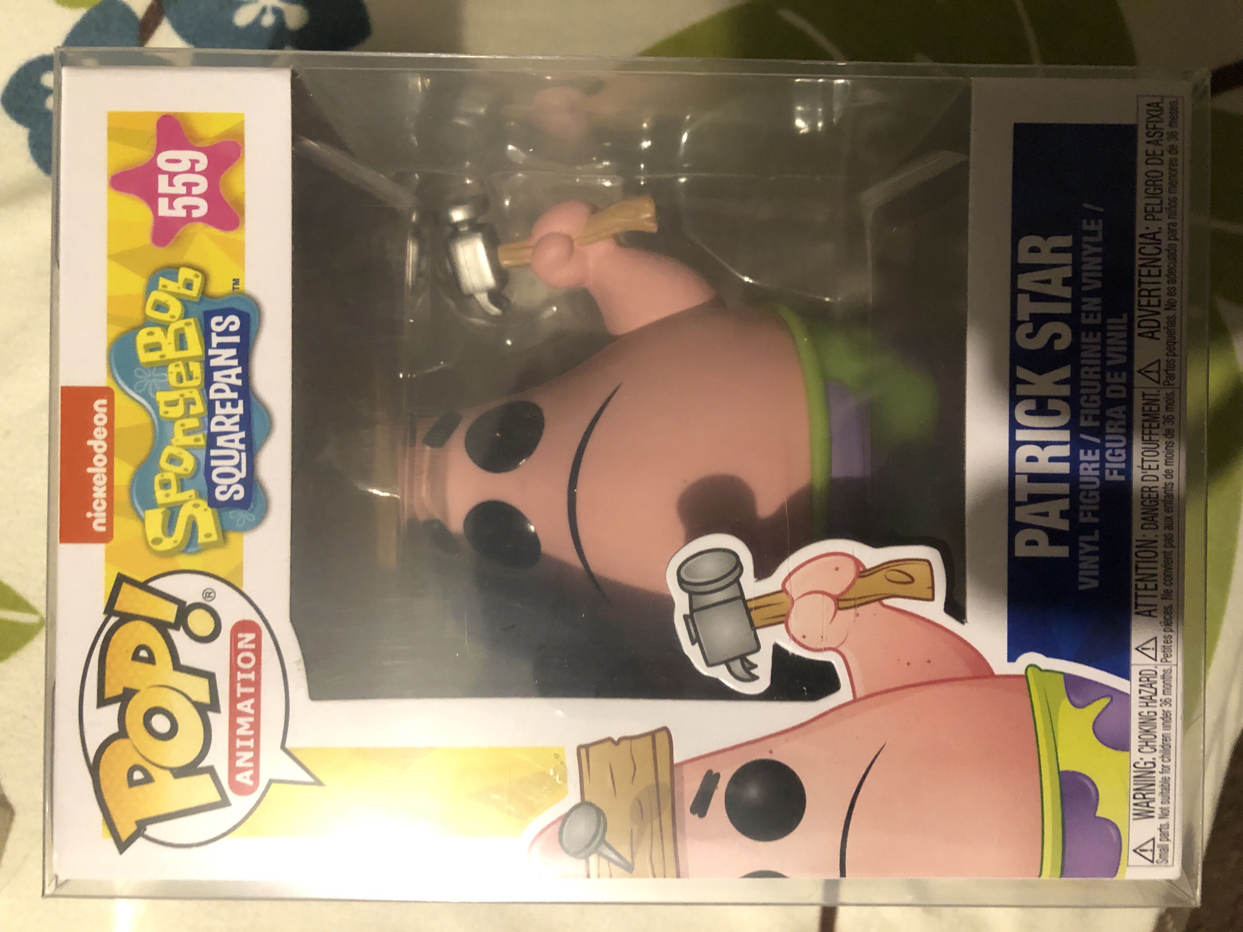 Patrick Star (with Hammer) - SpongeBob SquarePants vinyl figure collectible [Barcode 889698395533] - Main Image 2