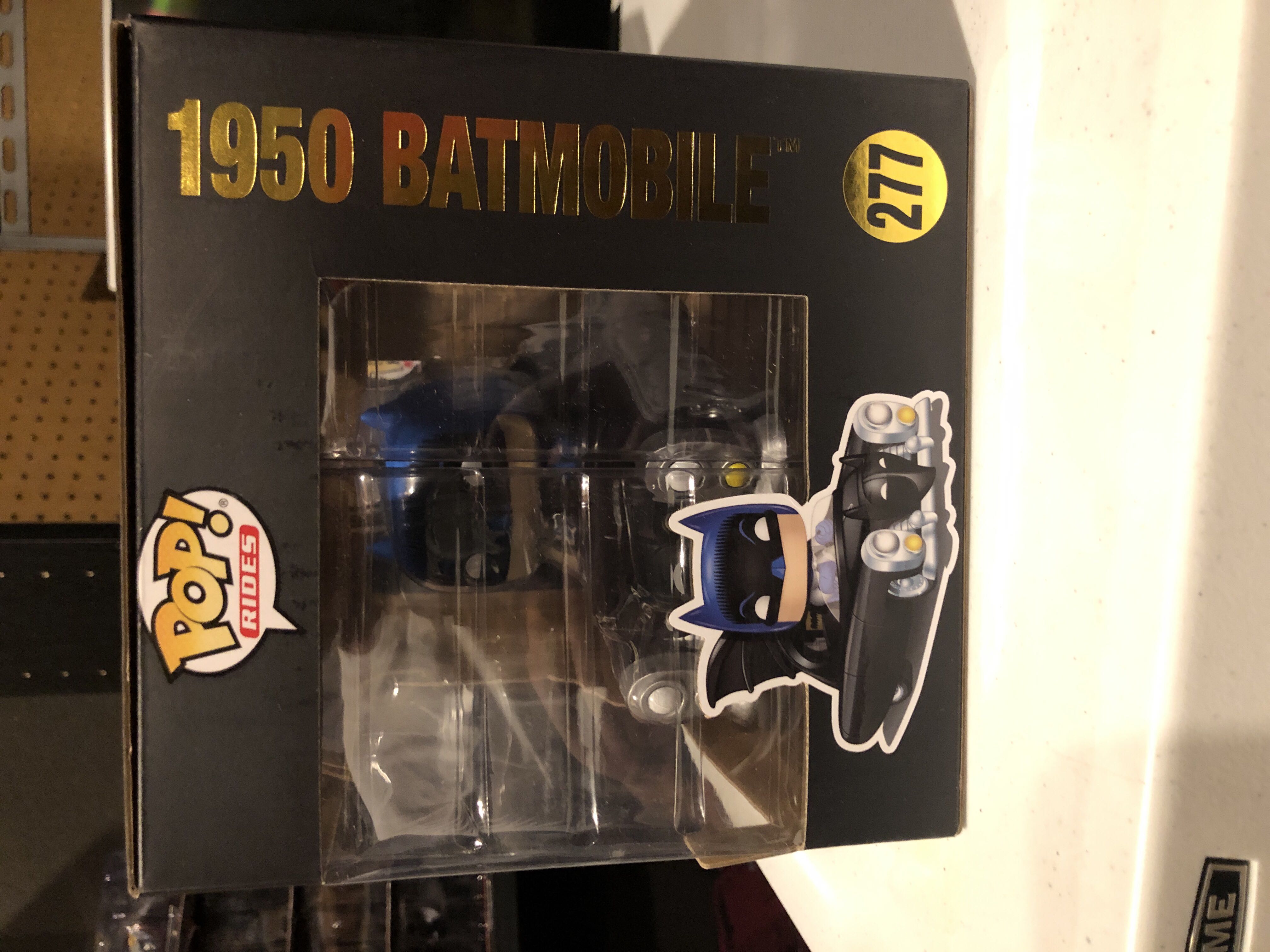 Batmobile 1950 Black - DC Universe vinyl figure collectible [Barcode 889698372527] - Main Image 2