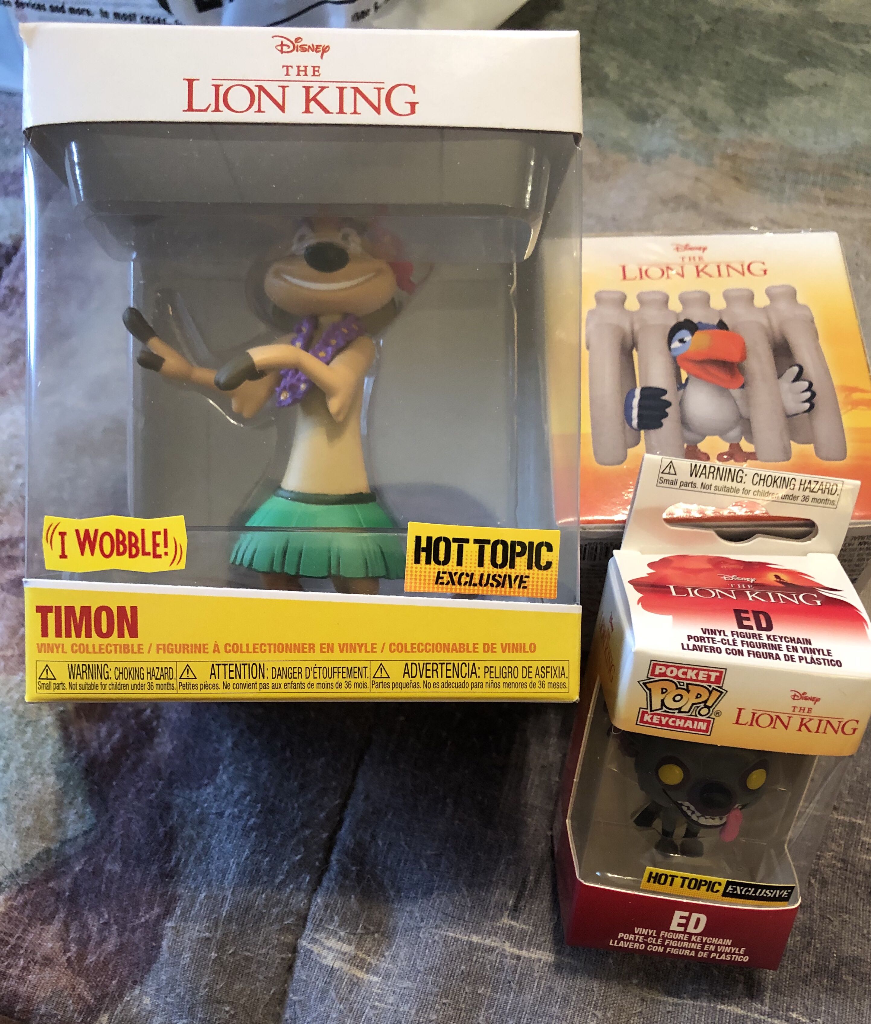 Scar With Flames - The Lion King vinyl figure collectible [Barcode 889698396066] - Main Image 3