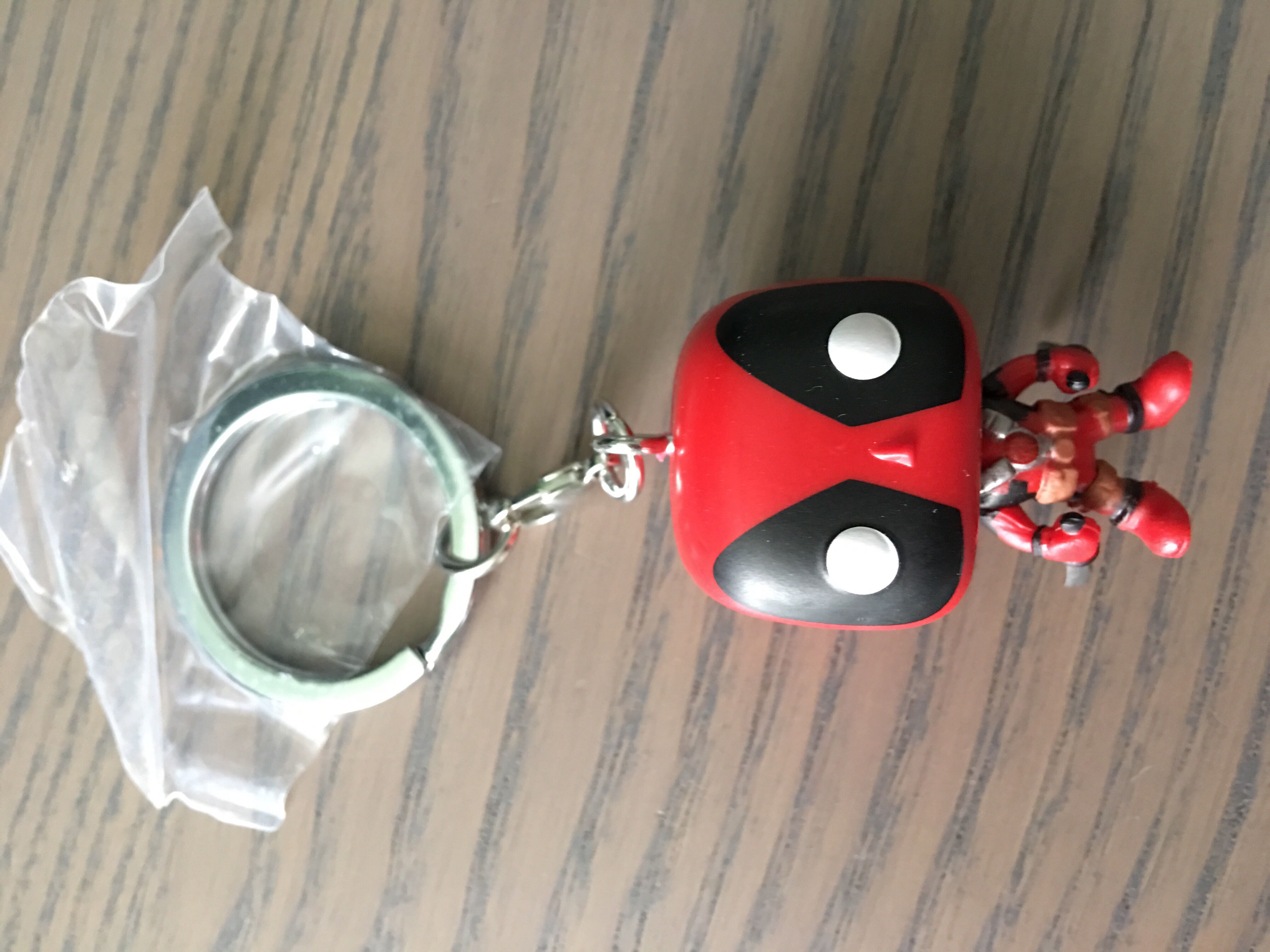 Deadpool With Swords Keychain  - Deadpool vinyl figure collectible [Barcode 889698317351] - Main Image 2