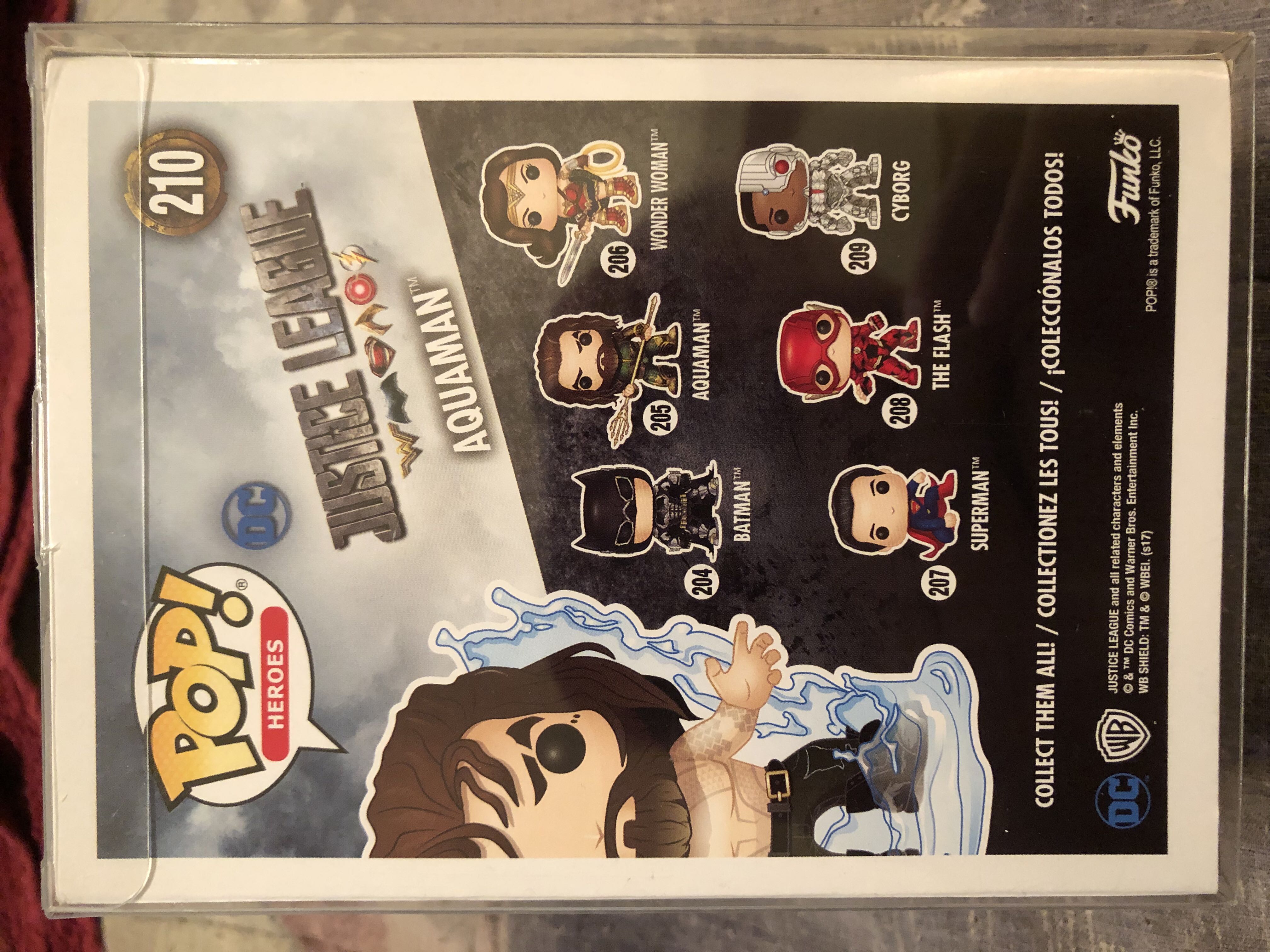 Aquaman - DC Universe vinyl figure collectible - Main Image 2