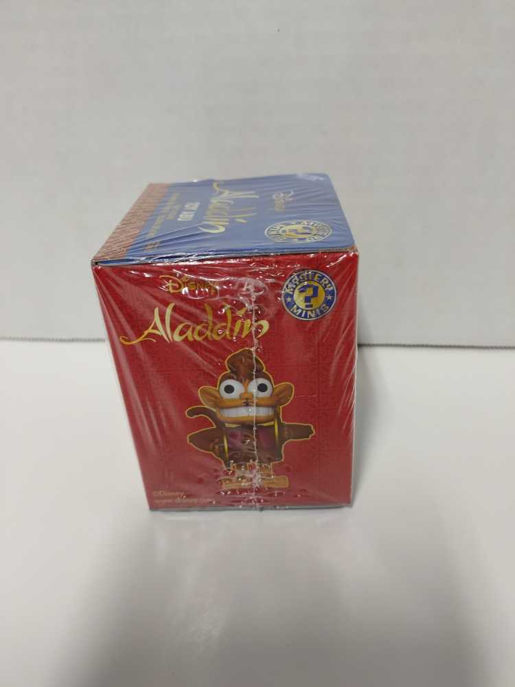 Toy Abu - Aladdin vinyl figure collectible [Barcode 889698383165] - Main Image 3