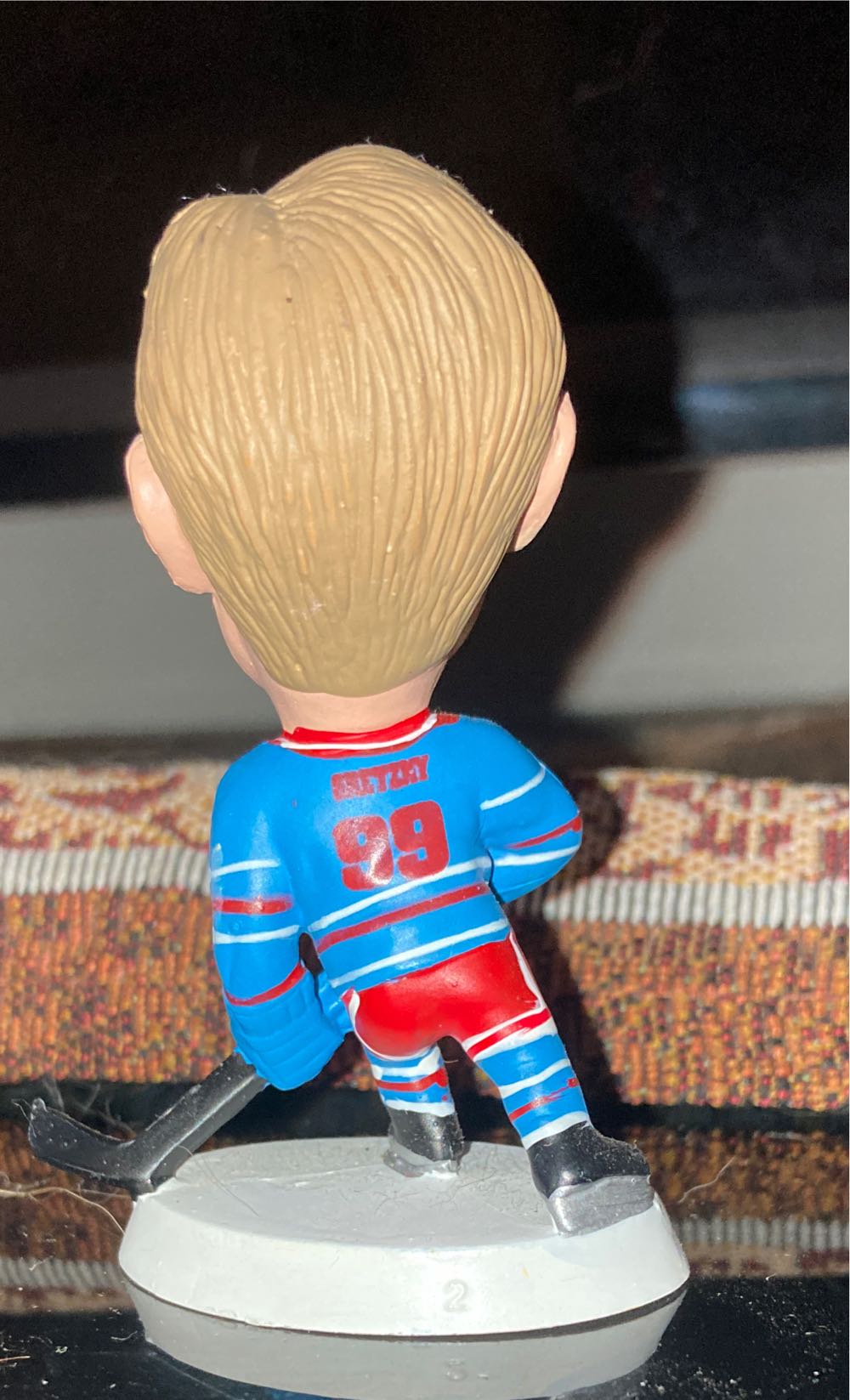 Wayne Gretzky  vinyl figure collectible - Main Image 2