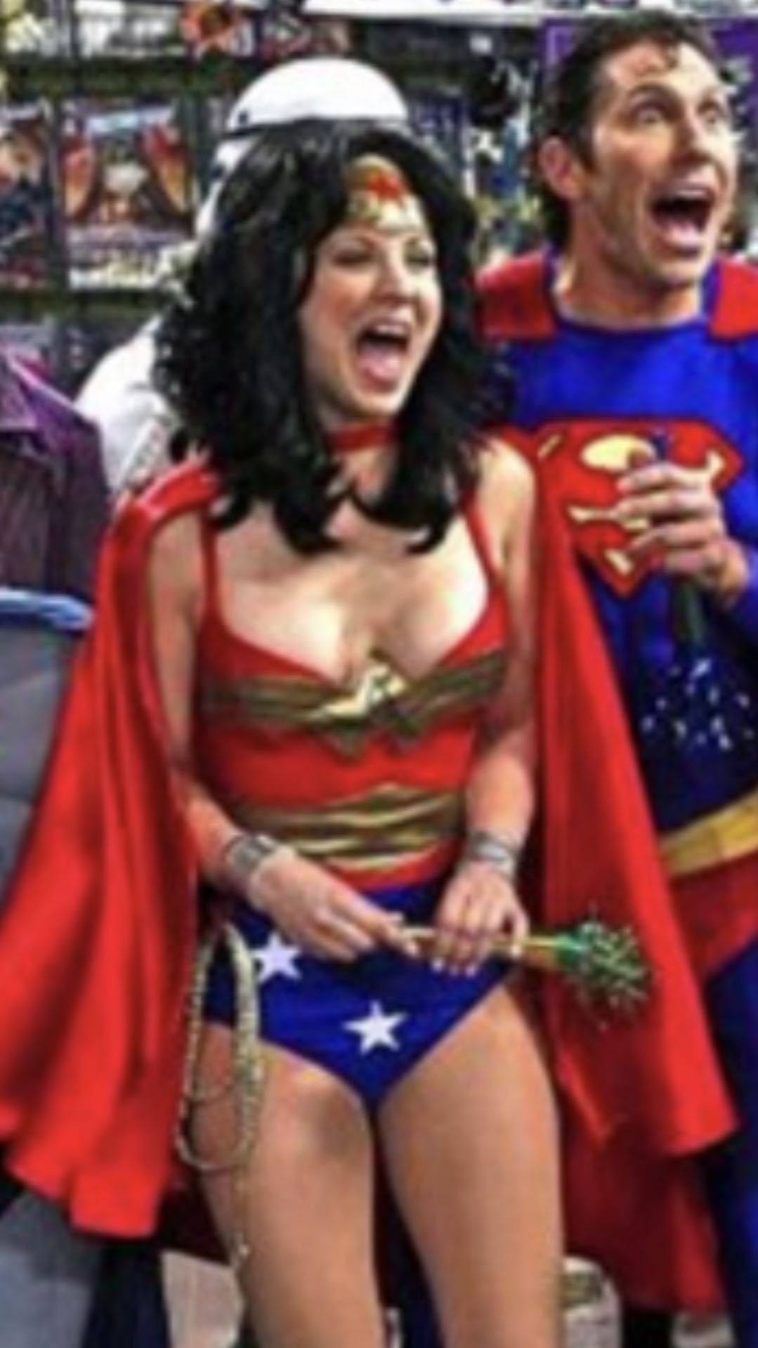 Penny as Wonder Woman - The Big Bang Theory vinyl figure collectible [Barcode 889698417075] - Main Image 4