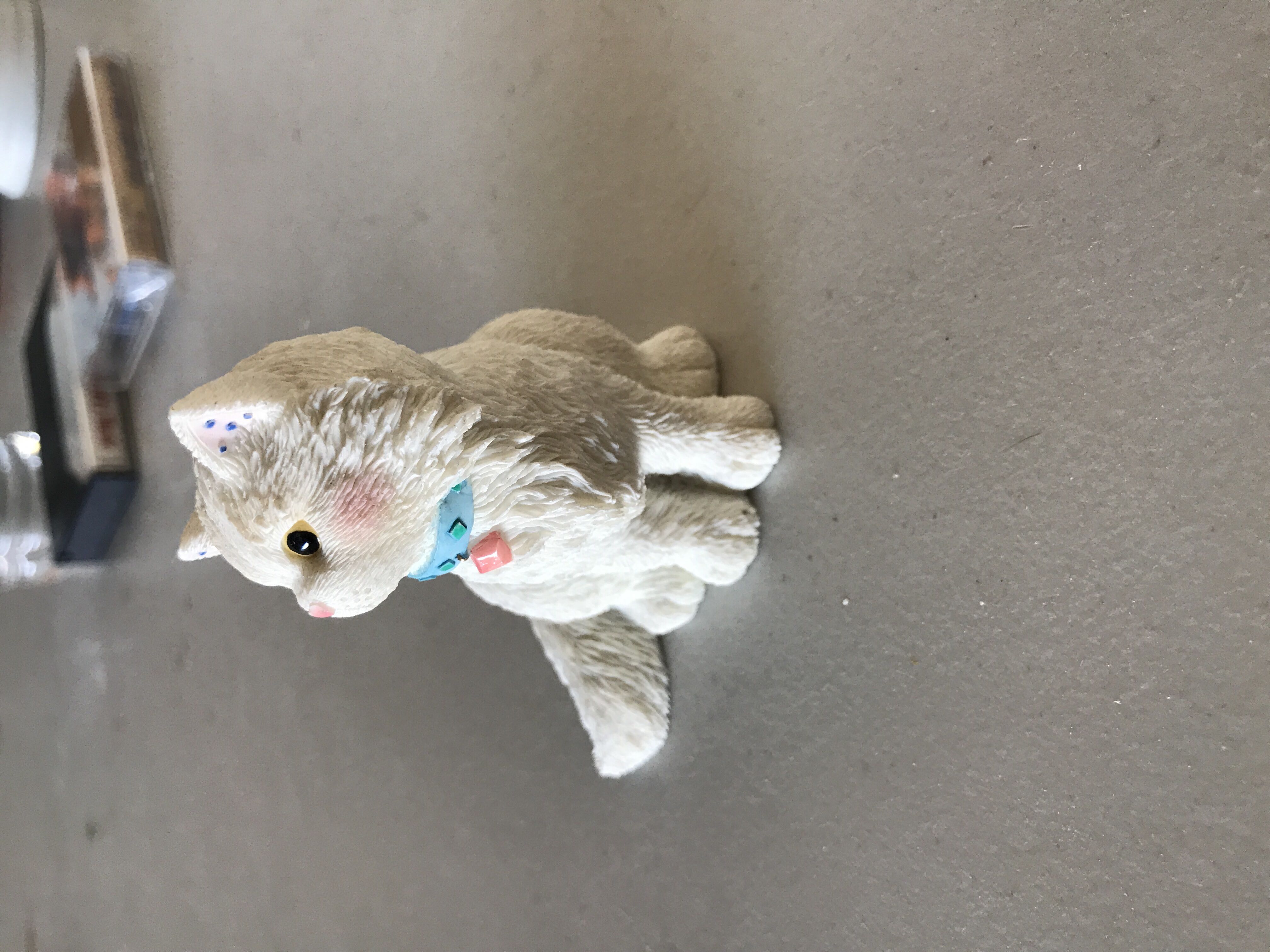 Calico Kitten  vinyl figure collectible - Main Image 2