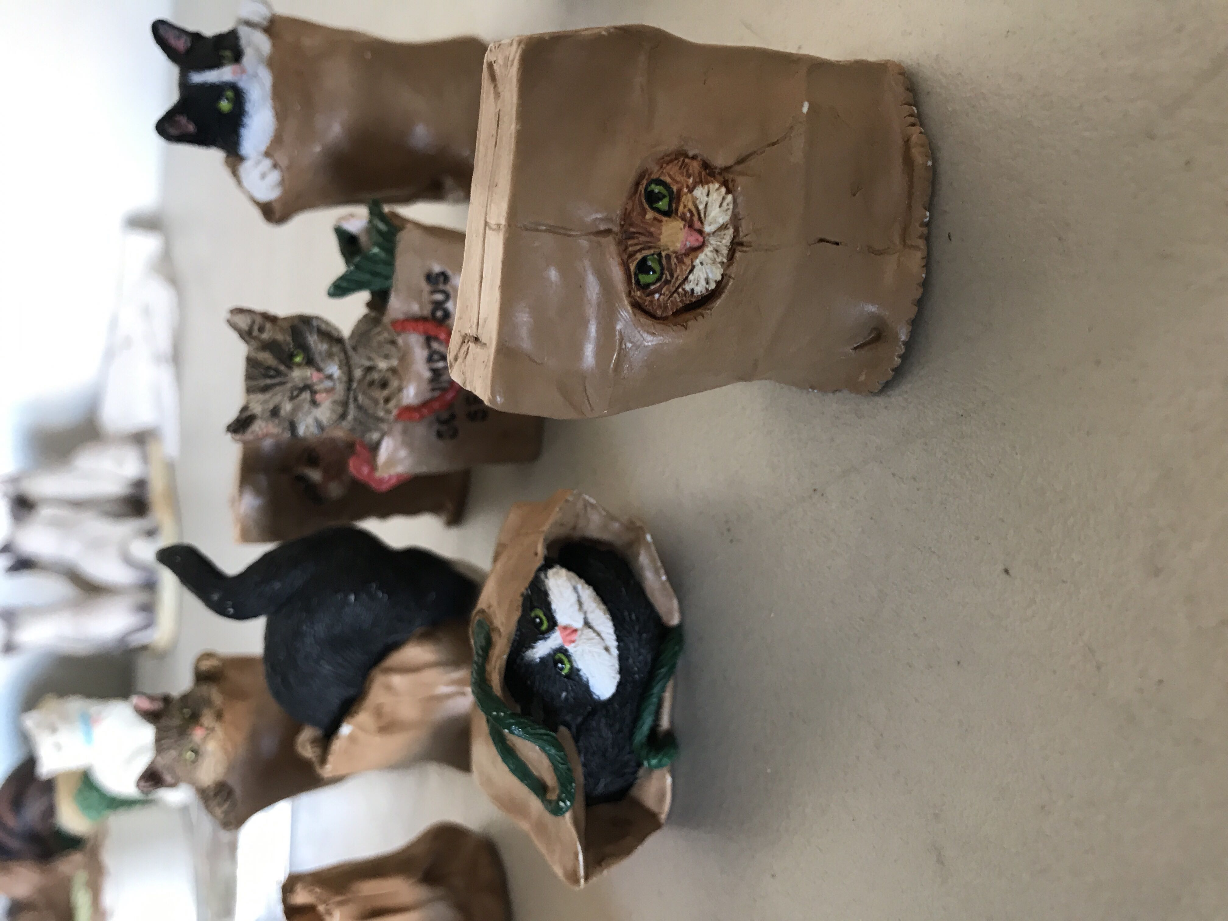 Cat In A Brown Bag Collection  vinyl figure collectible - Main Image 2