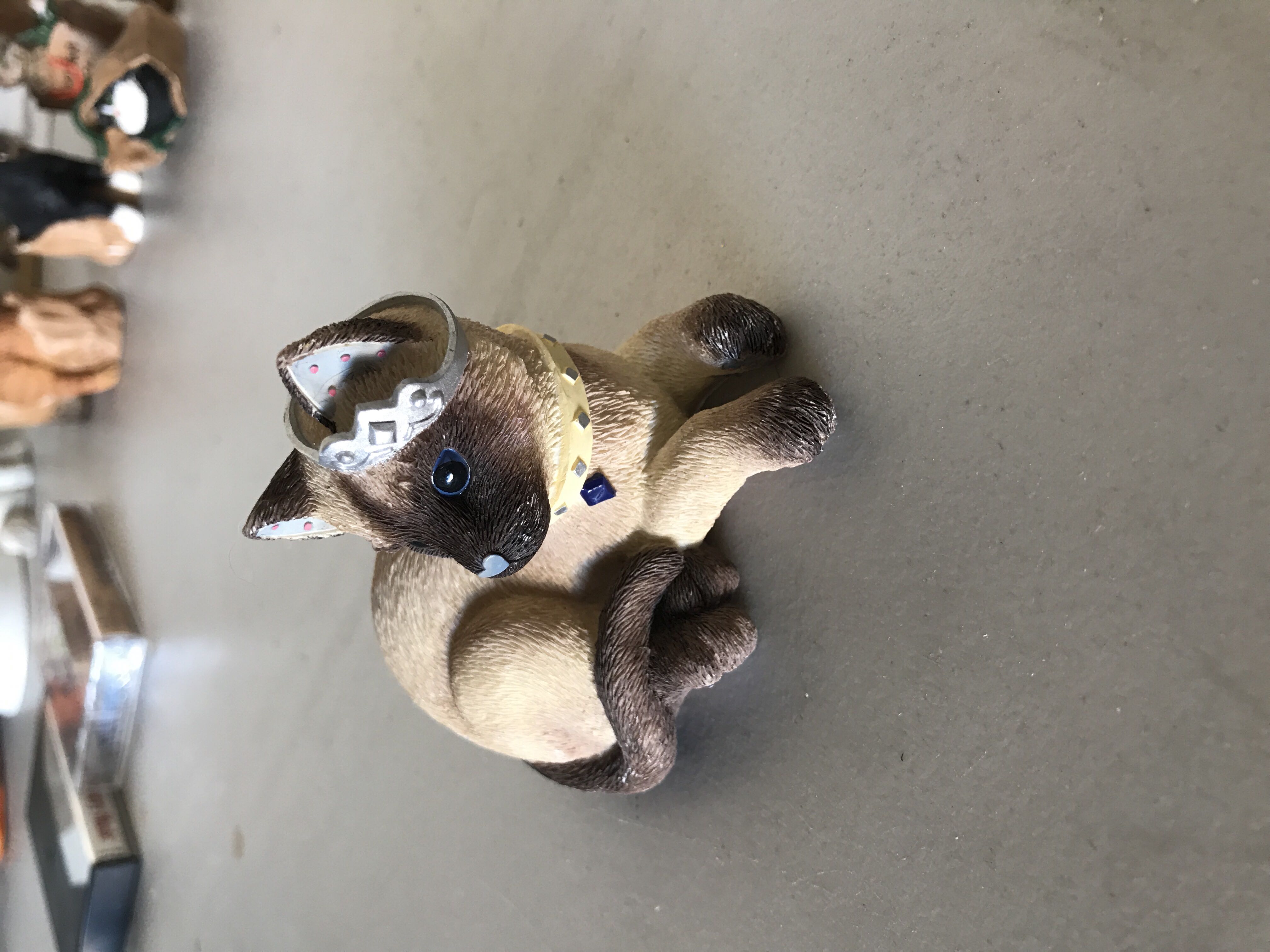 Calico Kittens   vinyl figure collectible - Main Image 2