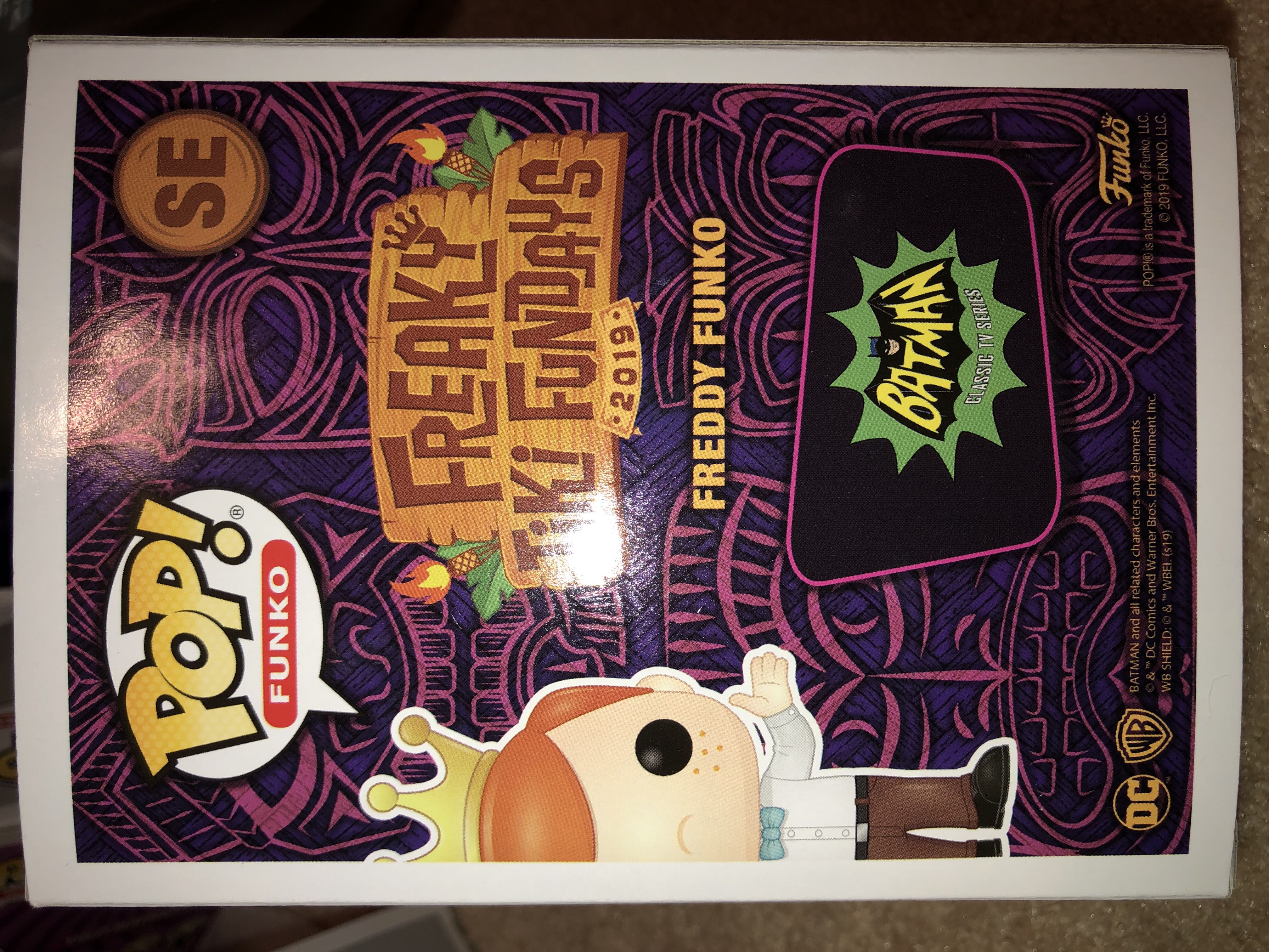 Freddy Funko (Surf’s Up! Batman) - Freddy Funko vinyl figure collectible [Barcode 889698415422] - Main Image 2