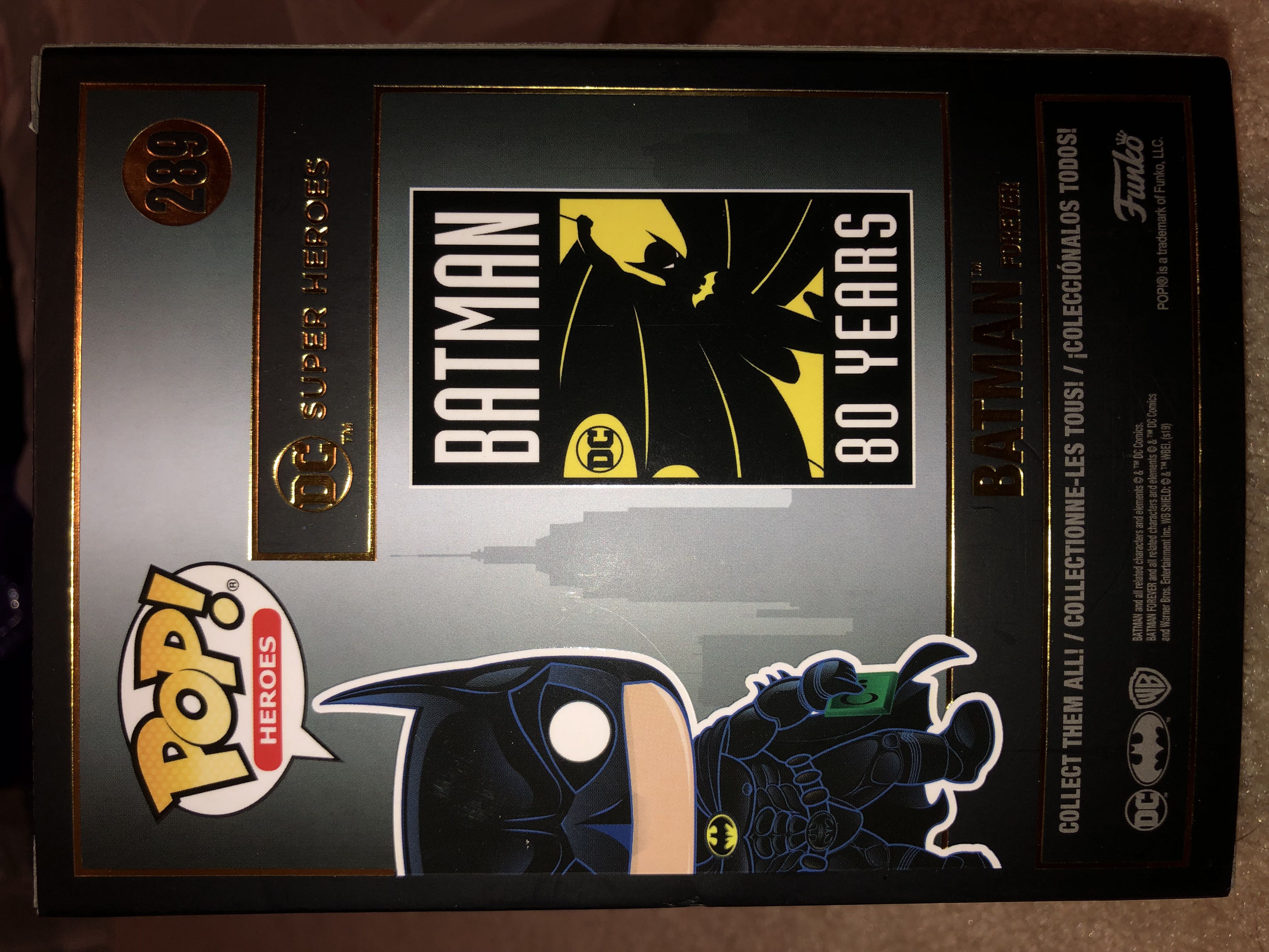 Batman - Batman Forever - Batman vinyl figure collectible [Barcode 889698372541] - Main Image 2