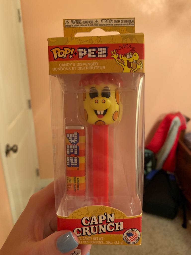 Crunchberry Beast - General Mills vinyl figure collectible [Barcode 889698324939] - Main Image 2