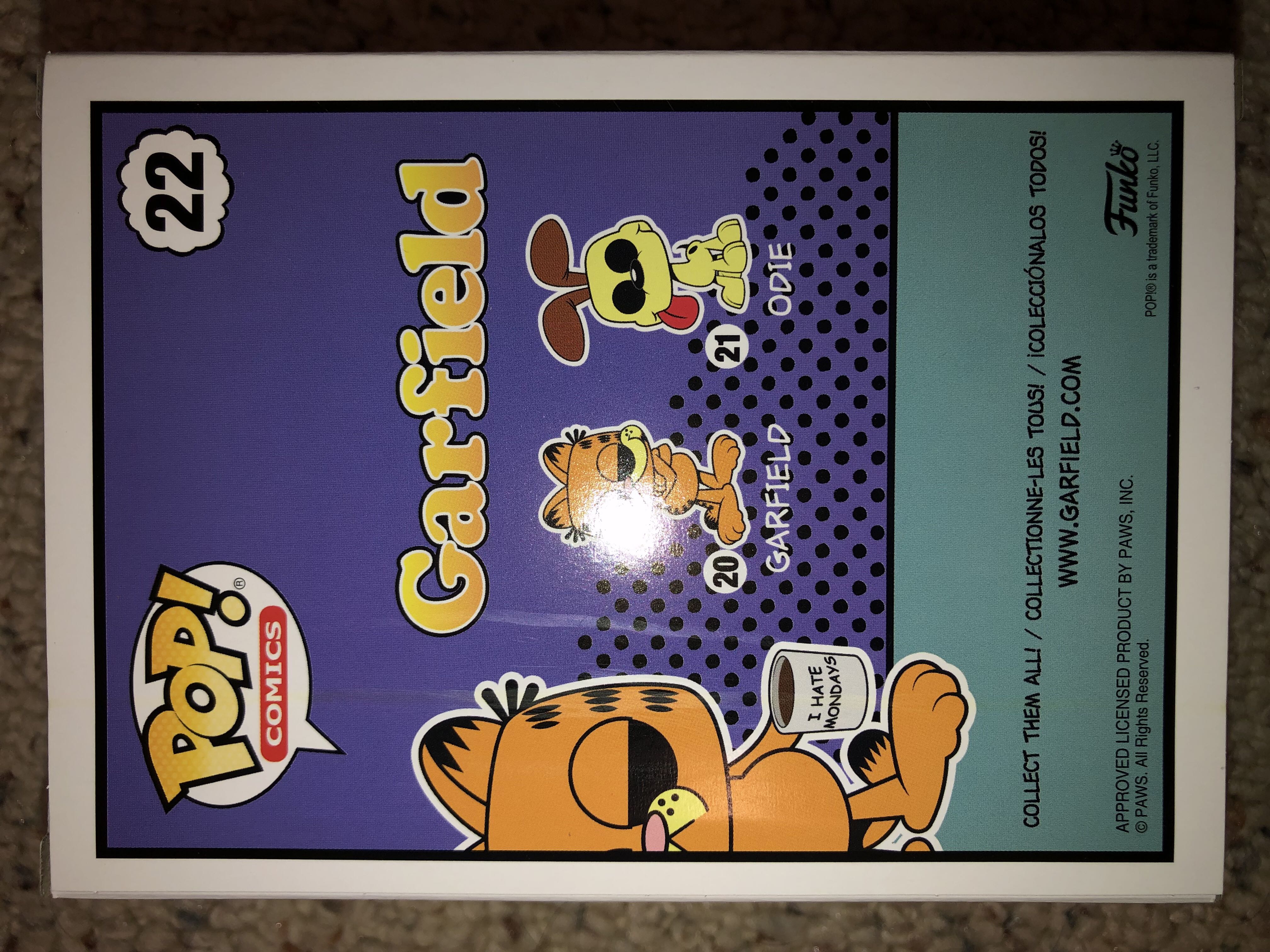 Garfield w/ Mug - Garfield vinyl figure collectible [Barcode 889698401791] - Main Image 2