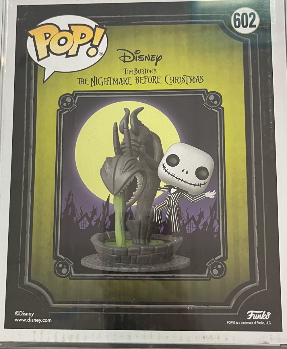 The Nightmare Before Christmas: Jack Skellington in Fountain - The Nightmare Before Christmas vinyl figure collectible [Barcode 889698408707] - Main Image 4