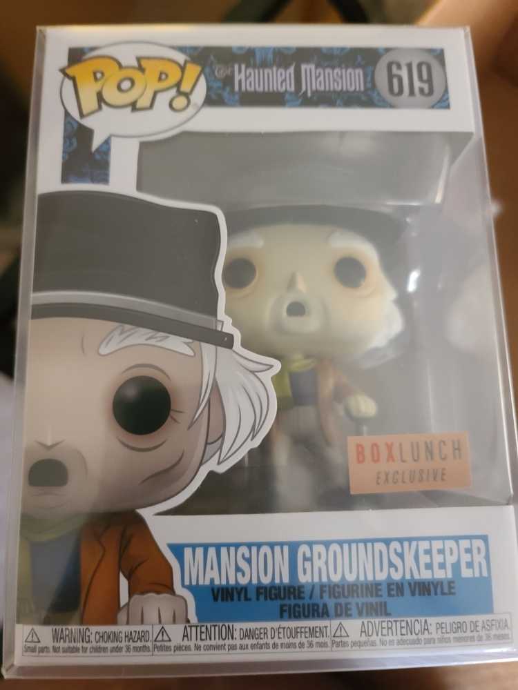 Mansion Groundskeeper - Haunted Mansion vinyl figure collectible [Barcode 889698421515] - Main Image 3