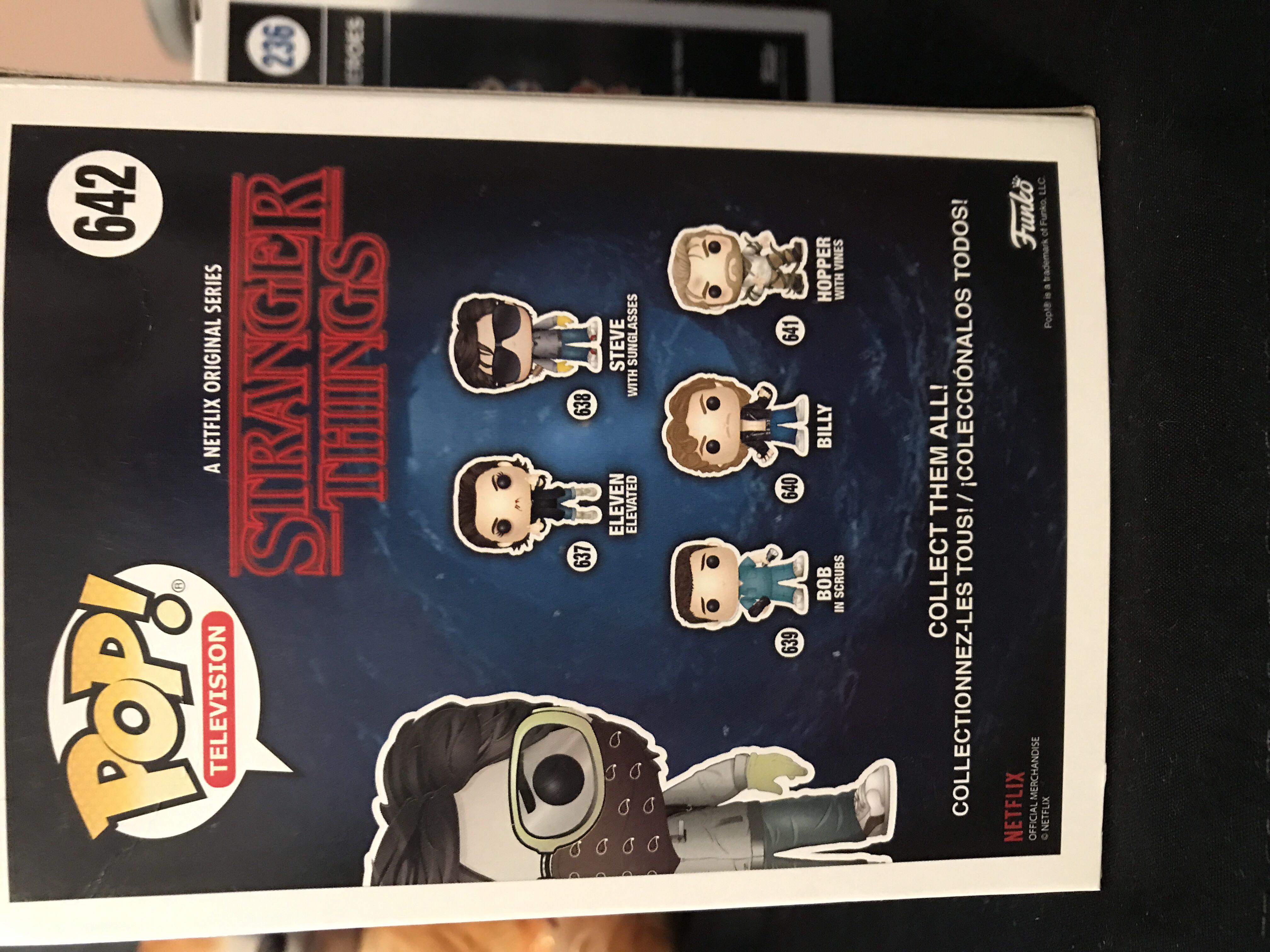 Steve (With Bandana) - Stranger Things vinyl figure collectible [Barcode 11342148] - Main Image 3