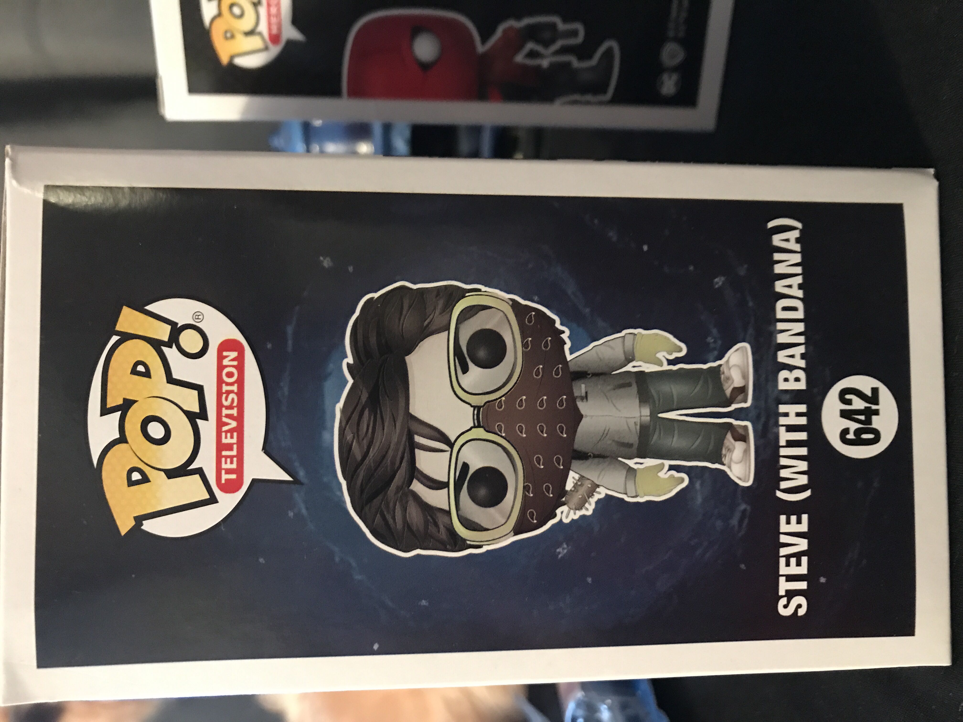 Steve (With Bandana) - Stranger Things vinyl figure collectible [Barcode 11342148] - Main Image 4