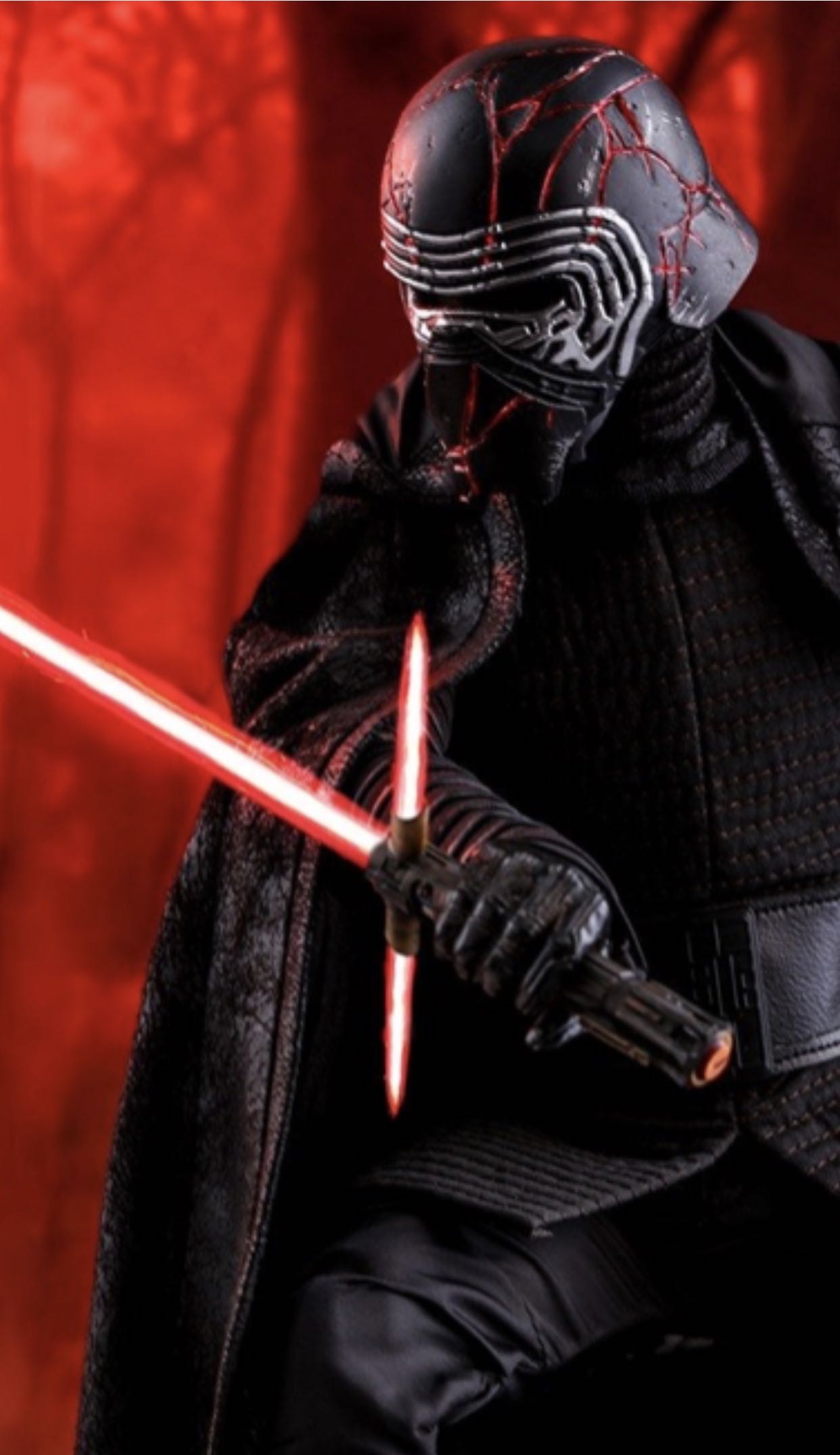 Kylo Ren: Supreme Leader - Star Wars vinyl figure collectible [Barcode 889698398879] - Main Image 4