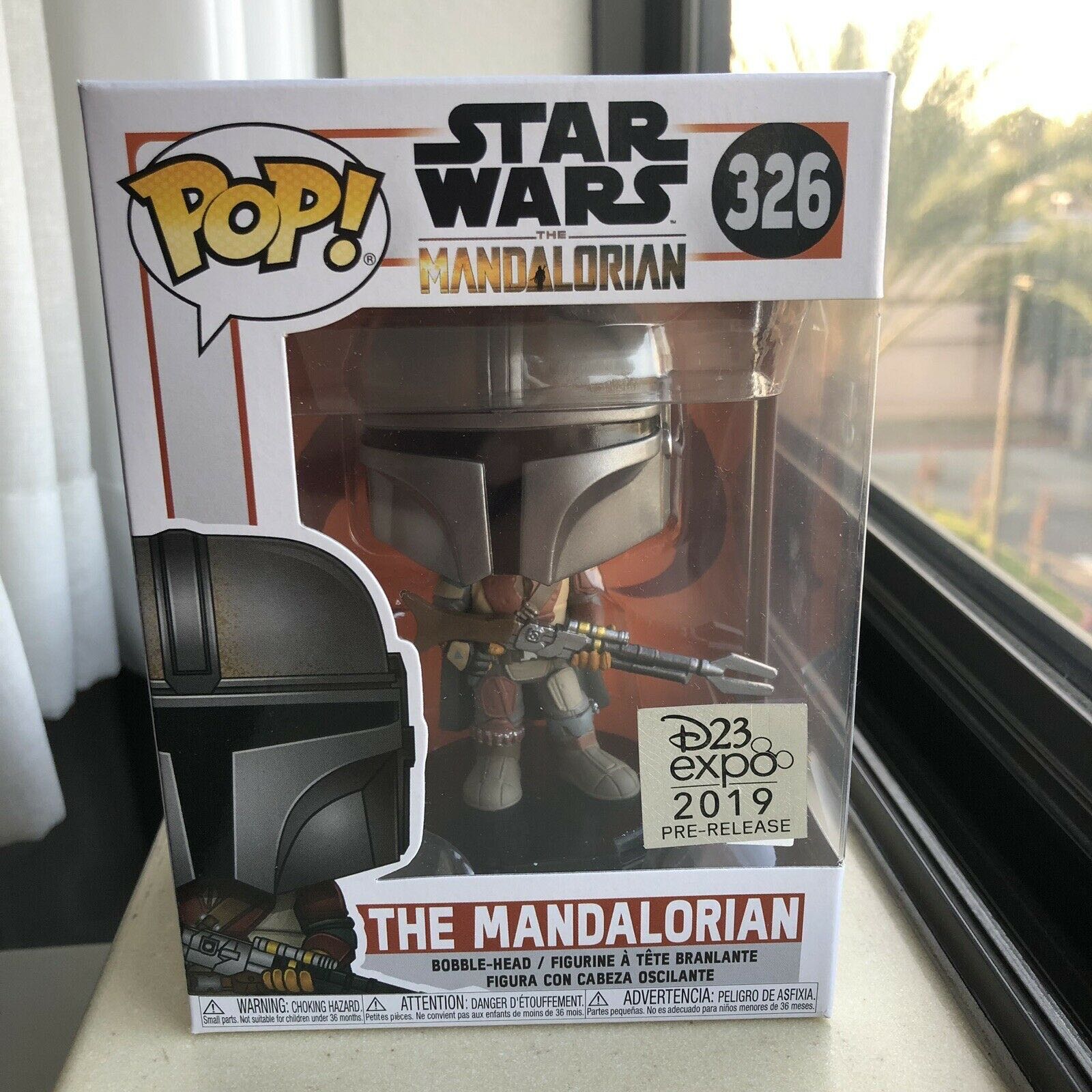 The Mandalorian - Star Wars: The Mandalorian vinyl figure collectible [Barcode 889698420624] - Main Image 2