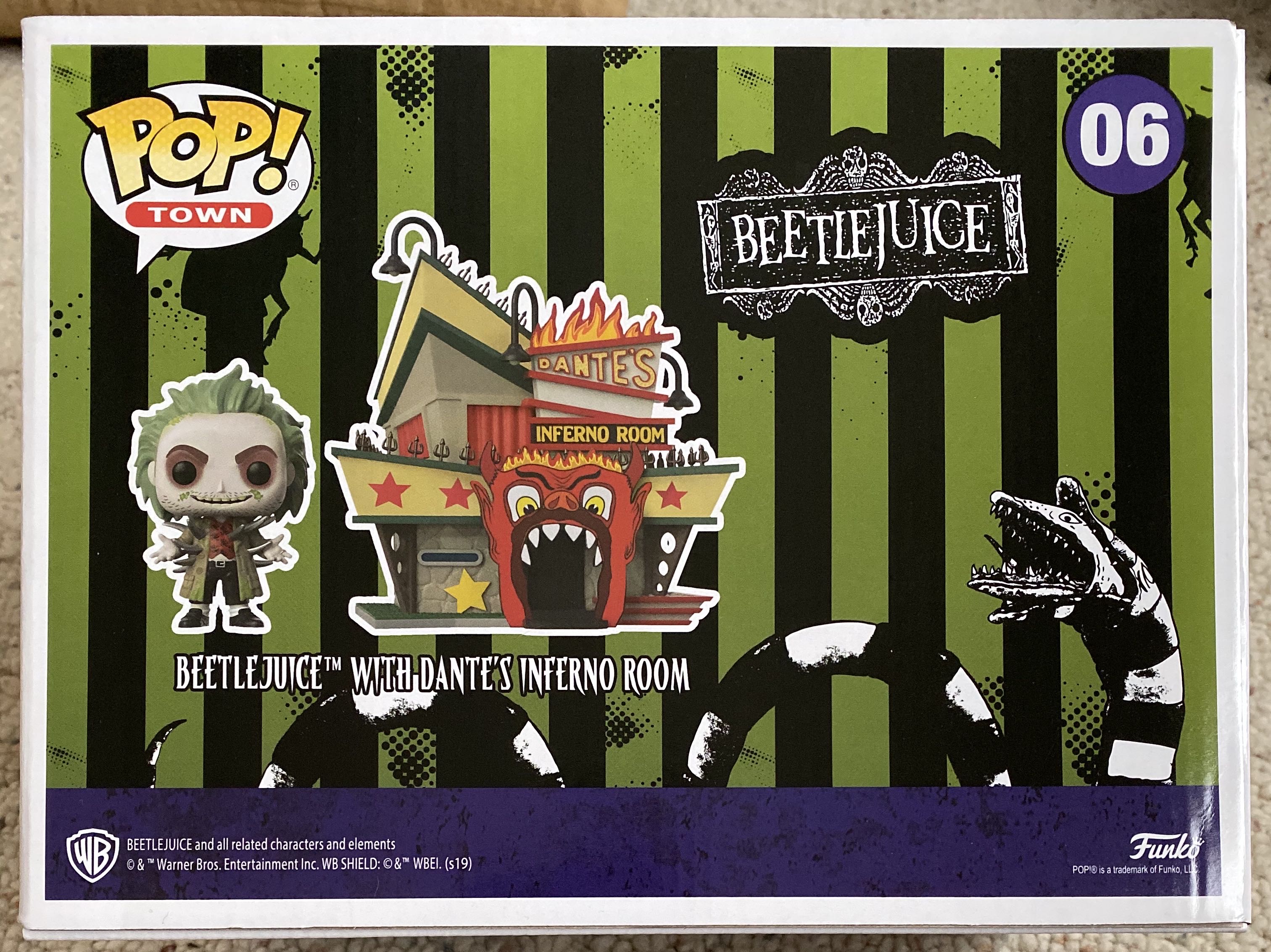 Beetlejuice With Dante’s Inferno Room - Beetlejuice vinyl figure collectible [Barcode 889698422703] - Main Image 2
