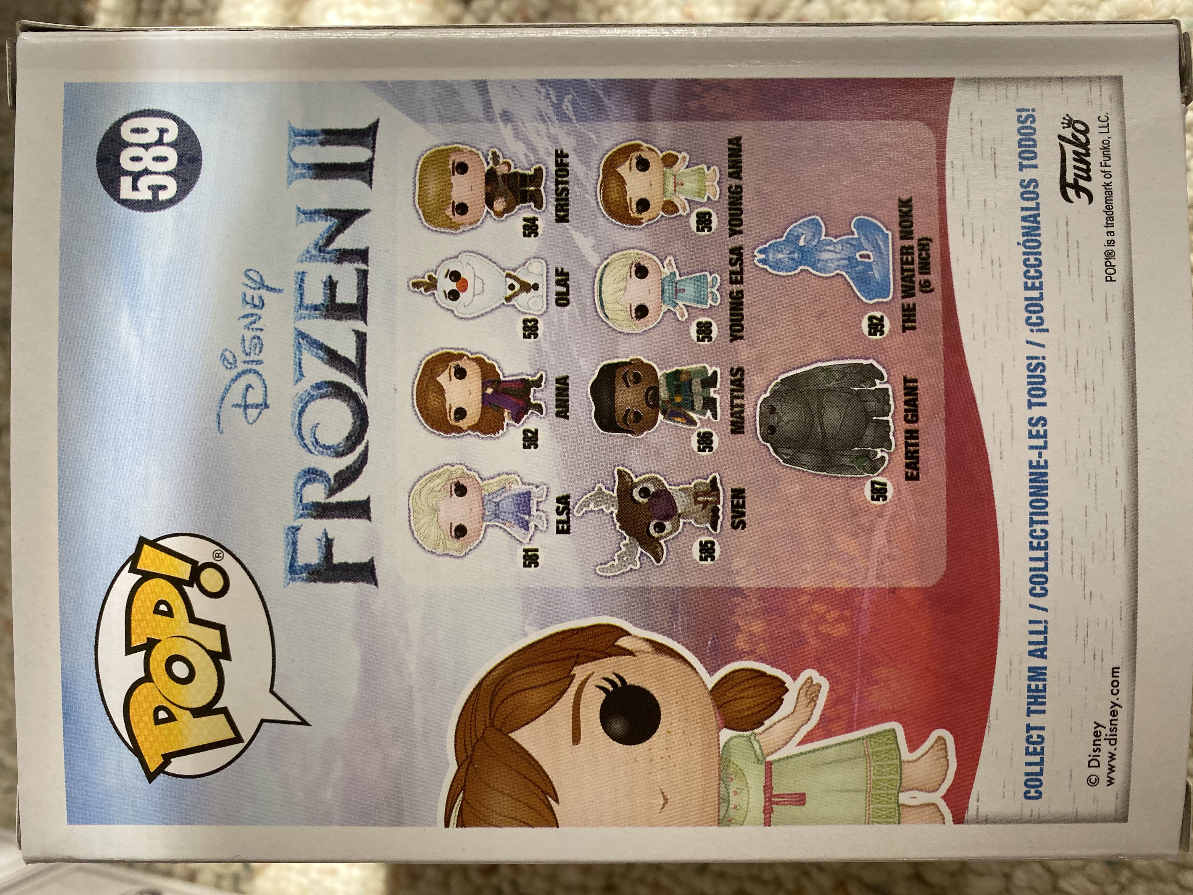 Young Anna - Frozen vinyl figure collectible [Barcode 889698408899] - Main Image 2