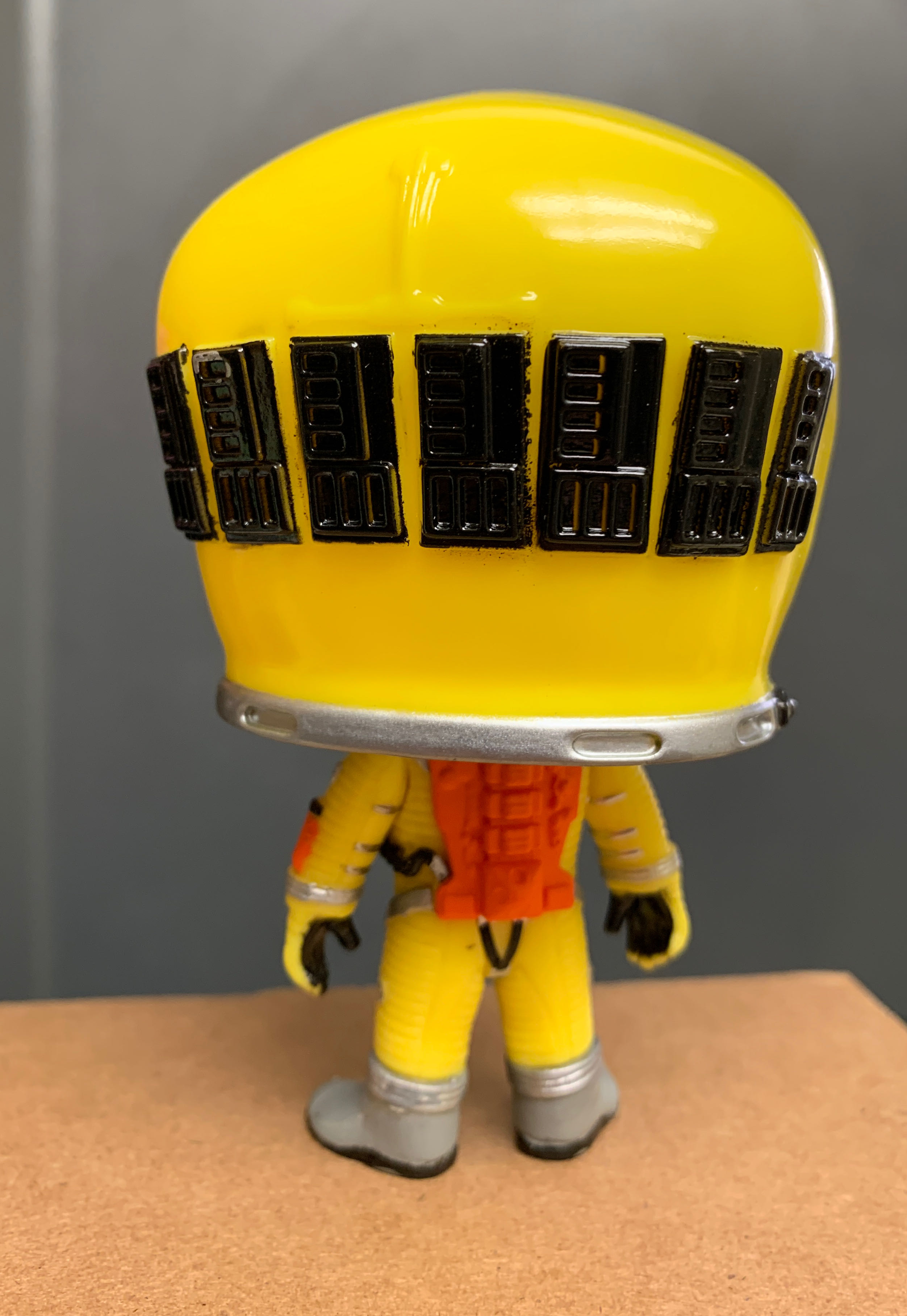 Dr. Frank Poole  vinyl figure collectible [Barcode 889698433761] - Main Image 3