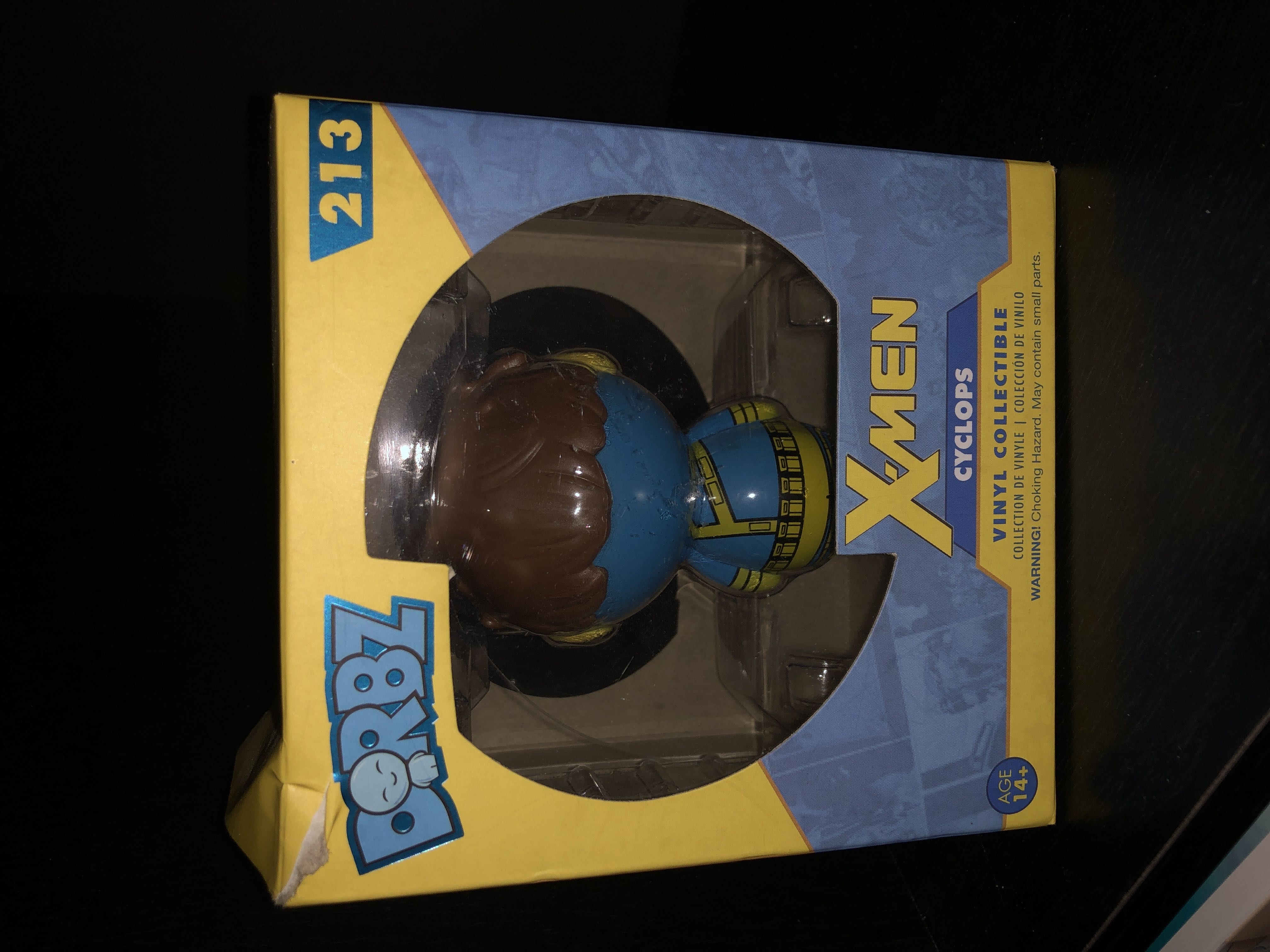 Cyclops - Marvel Universe vinyl figure collectible [Barcode 10740958] - Main Image 3