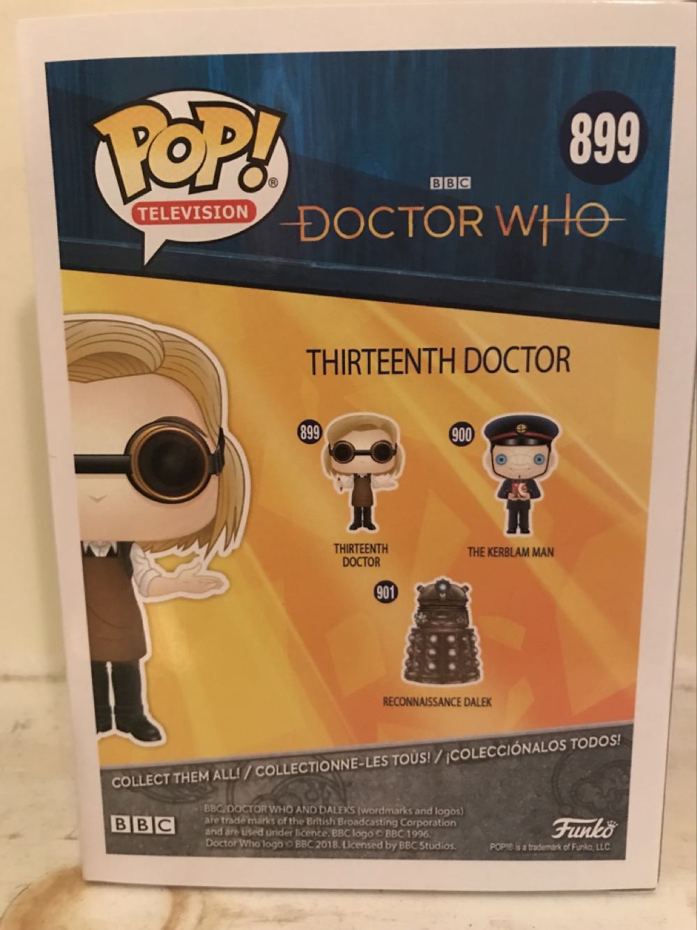 13th Doctor with Glasses - Doctor Who vinyl figure collectible [Barcode 889698433495] - Main Image 4