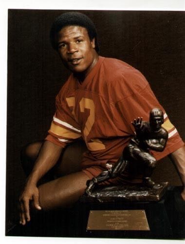 Tommy Trojan  vinyl figure collectible [Barcode 889698428590] - Main Image 4