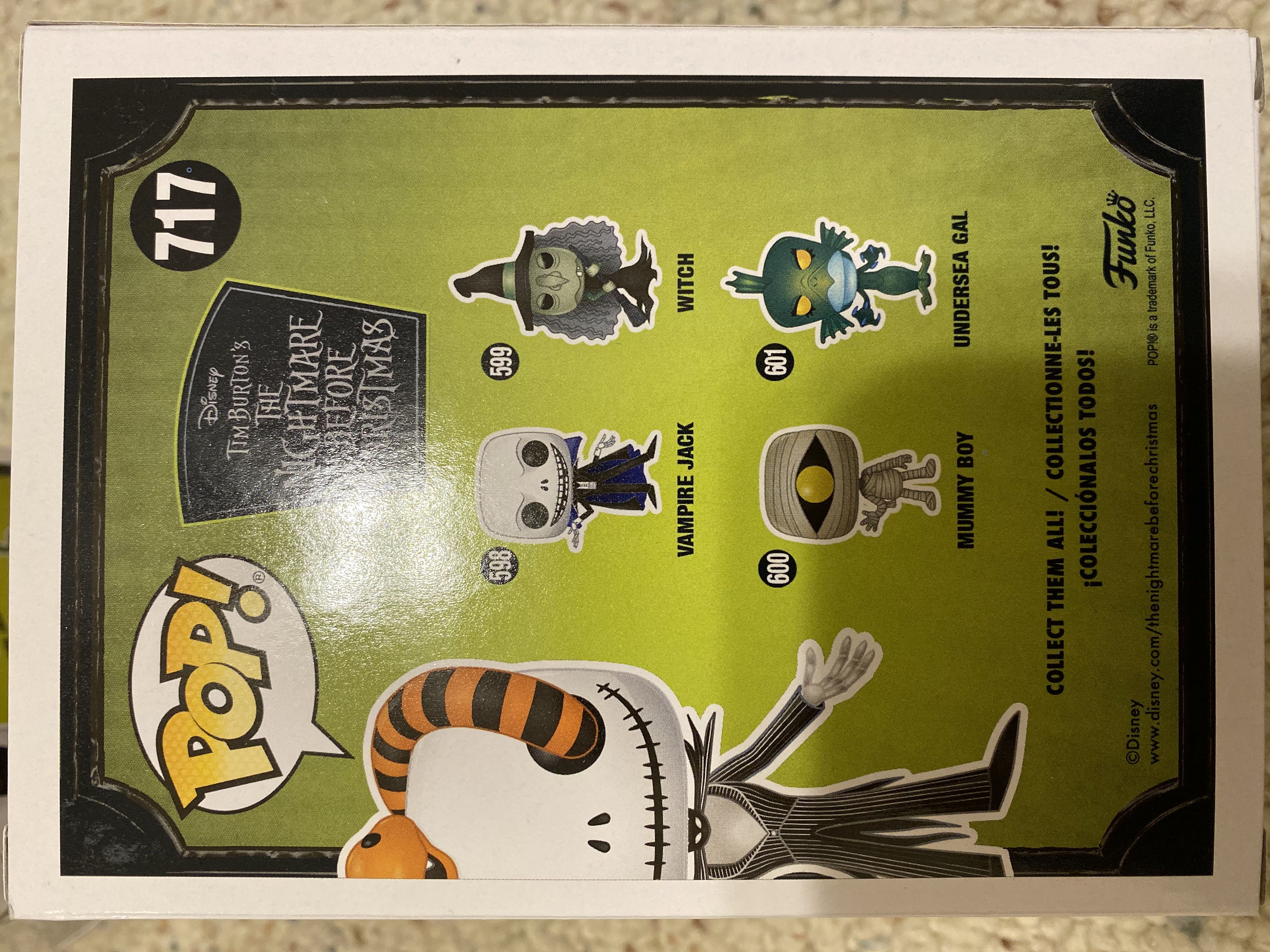 Esmeralda - The Hunchback of Notre Dame vinyl figure collectible [Barcode 889698411479] - Main Image 2