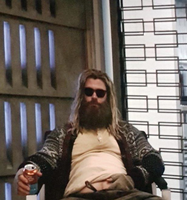 Bro Thor - Avengers: Endgame vinyl figure collectible [Barcode 889698451420] - Main Image 4